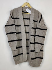 Buy online pre-used pre-loved 100% authentic & Original branded Shein (LC-5642) available in Pakistan. Top international brands avilable.