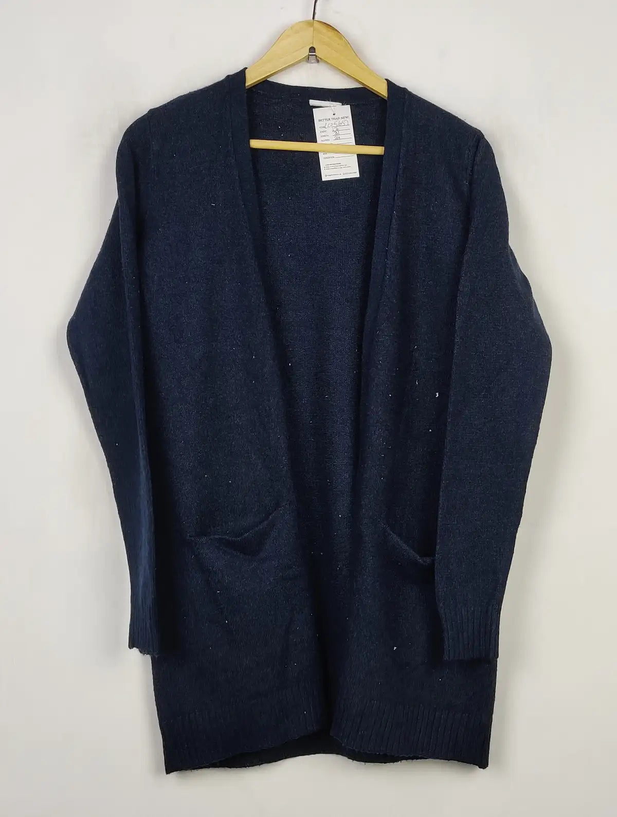 Buy online pre-used pre-loved 100% authentic & Original branded Unknown Brand (LC-5651) available in Pakistan. Top international brands avilable.