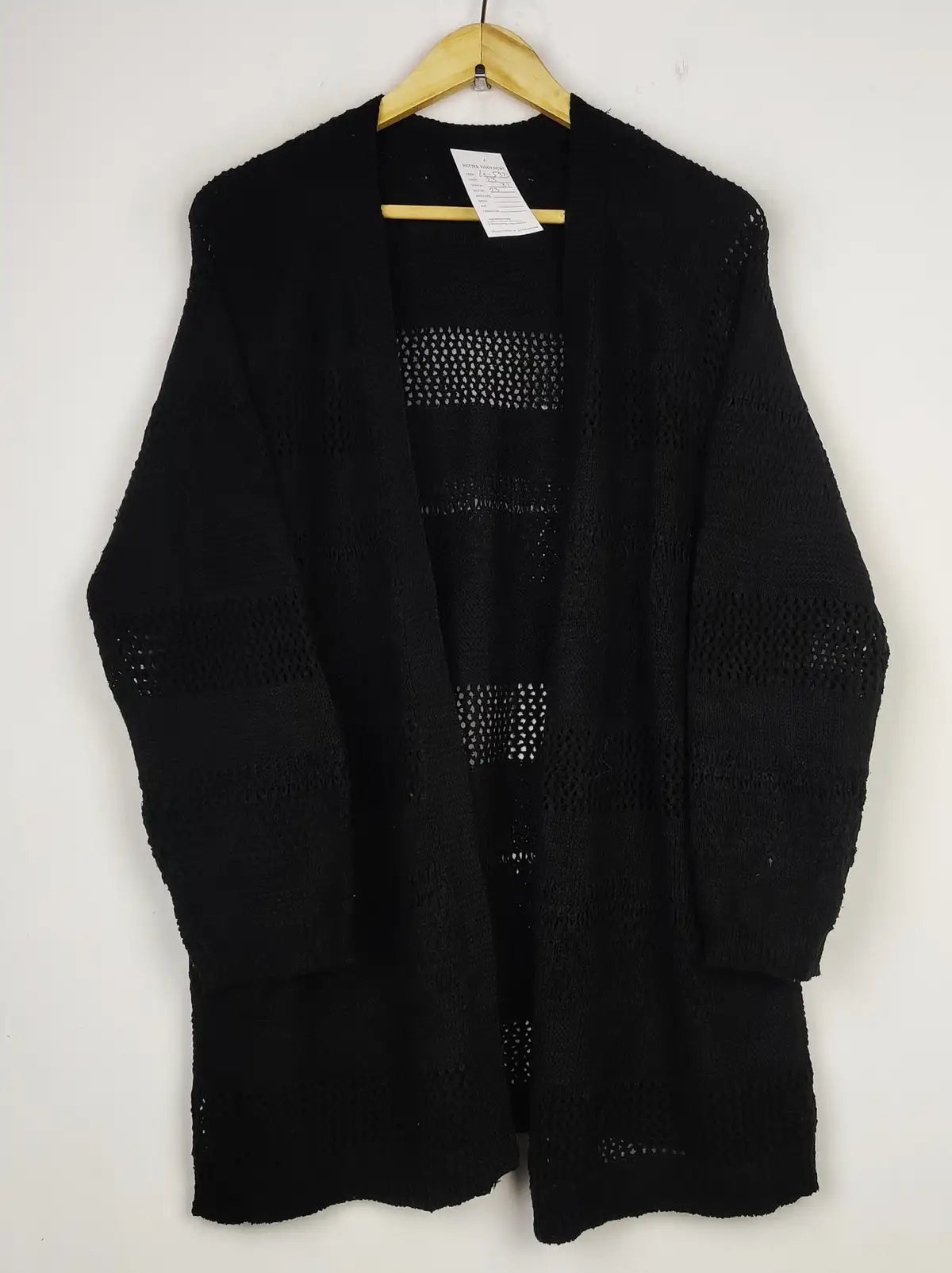 Buy online pre-used pre-loved 100% authentic & Original branded Unknown Brand (LC-5972) available in Pakistan. Top international brands avilable.