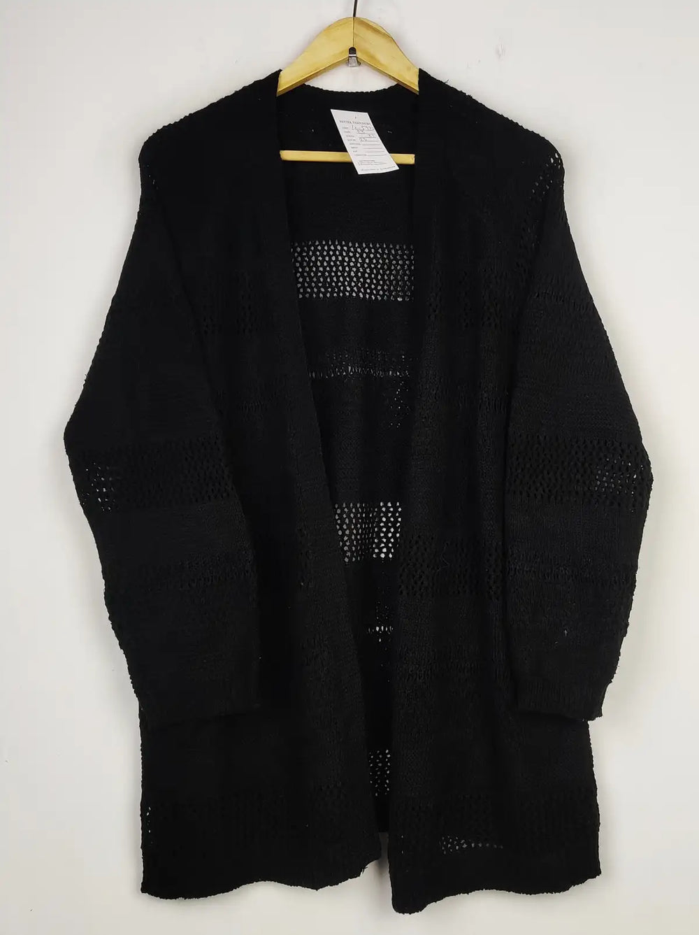 Buy online pre-used pre-loved 100% authentic & Original branded Unknown Brand (LC-5972) available in Pakistan. Top international brands avilable.