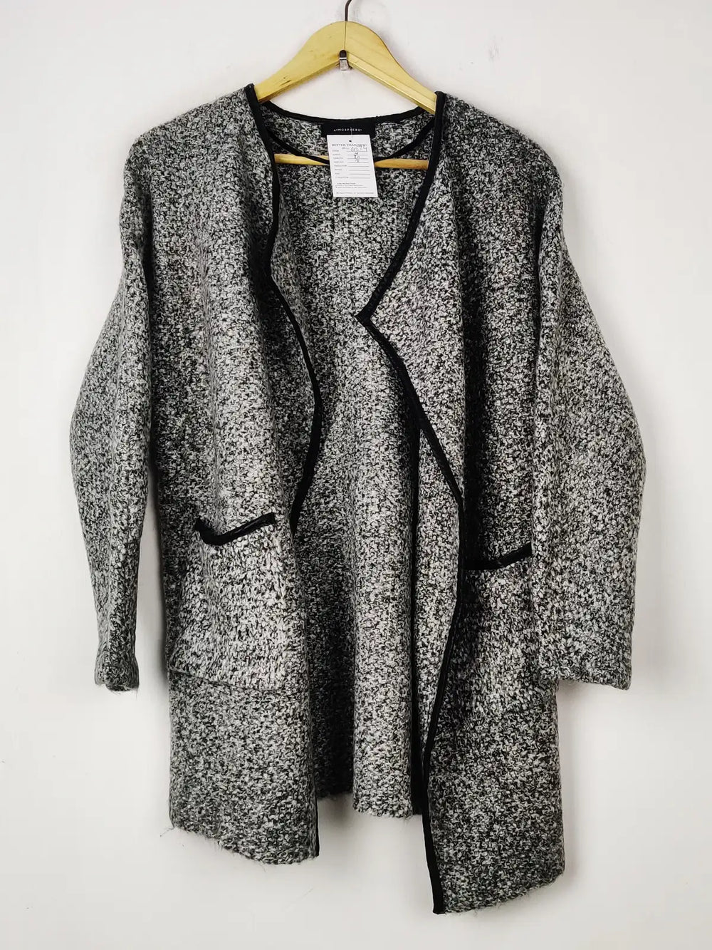 Buy online pre-used pre-loved 100% authentic & Original branded Atmosphere (LC-6274) available in Pakistan. Top international brands avilable.