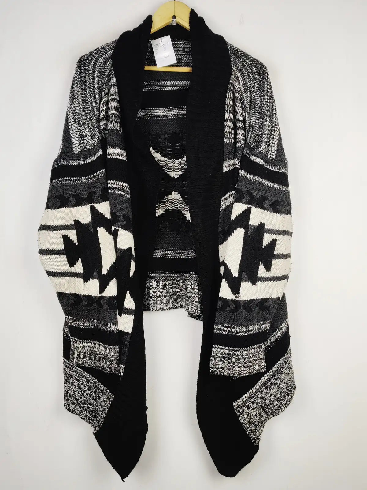 Buy online pre-used pre-loved 100% authentic & Original branded Atmosphere (LC-6442) available in Pakistan. Top international brands avilable.