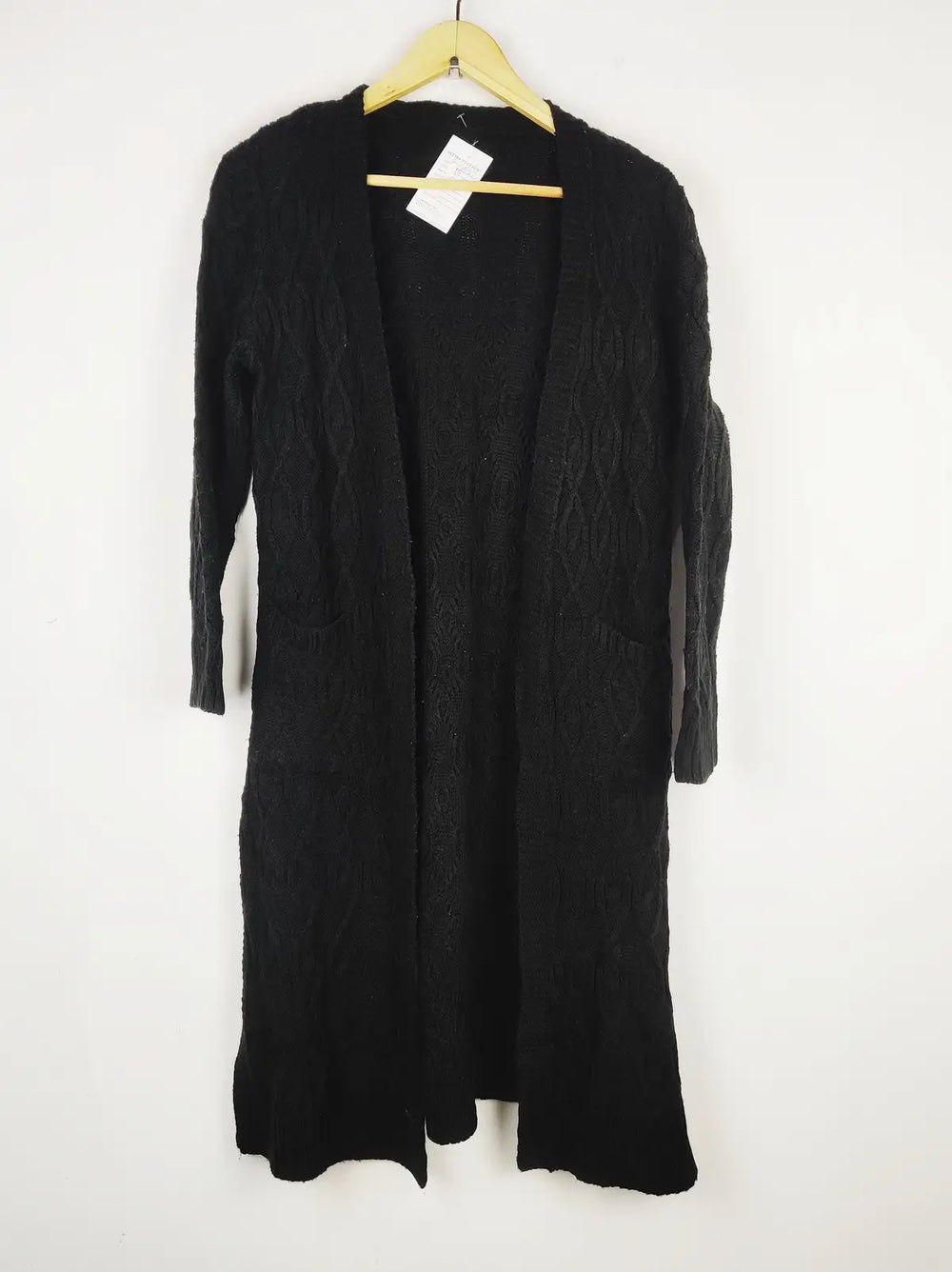 Buy online pre-used pre-loved 100% authentic & Original branded Unknown Brand (LC-6537) available in Pakistan. Top international brands avilable.