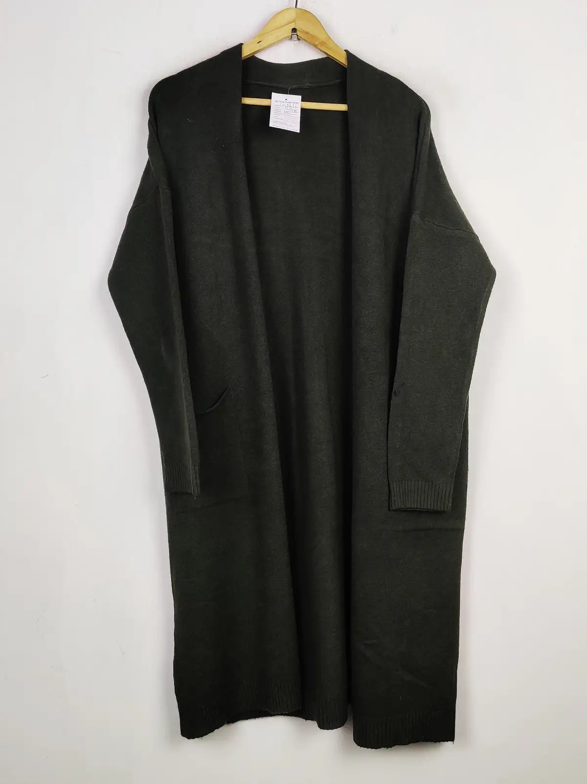 Buy online pre-used pre-loved 100% authentic & Original branded Unknown Brand (LC-6616) available in Pakistan. Top international brands avilable.