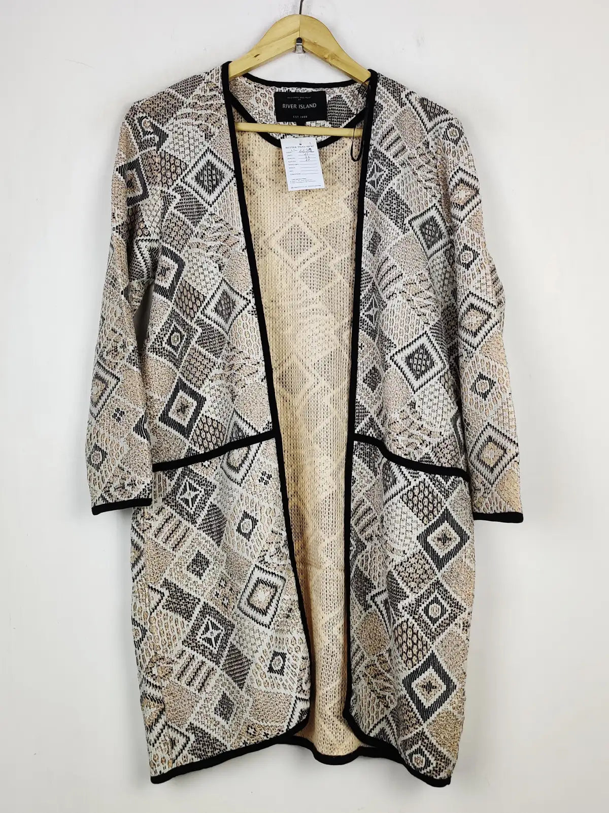 Buy online pre-used pre-loved 100% authentic & Original branded River Island (LC-6681) available in Pakistan. Top international brands avilable.