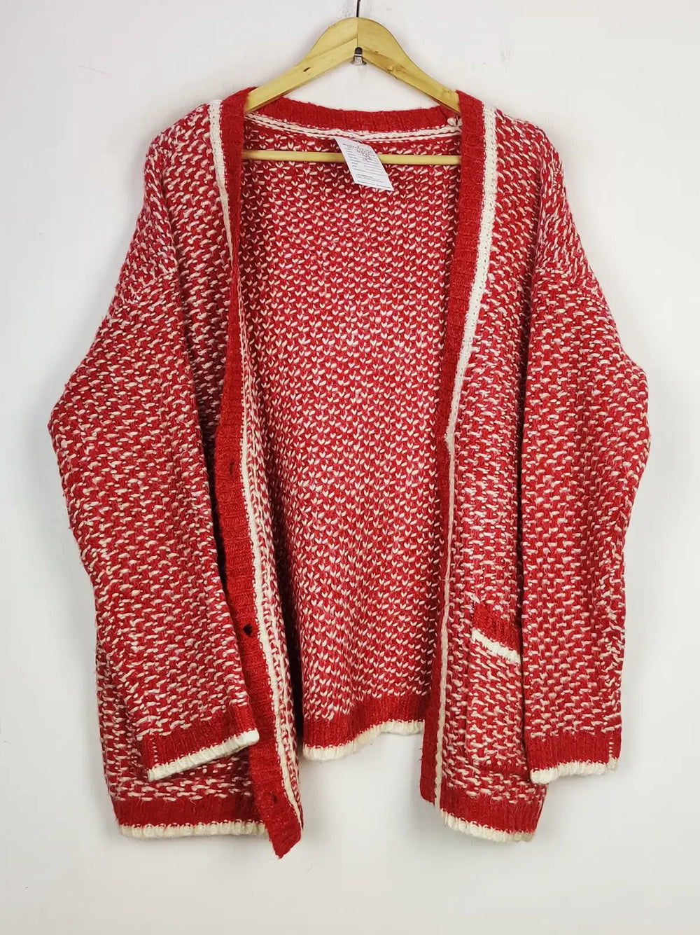 Buy online pre-used pre-loved 100% authentic & Original branded Unknown Brand (LC-6855) available in Pakistan. Top international brands avilable.