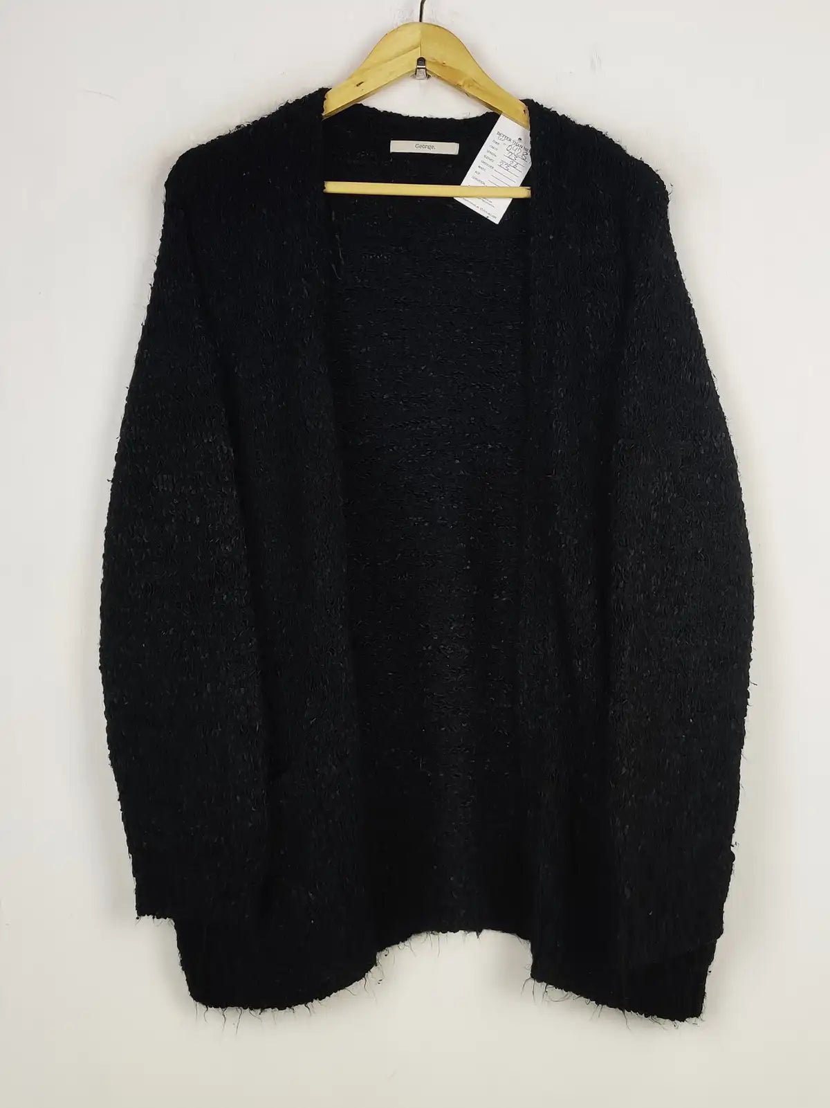 Buy online pre-used pre-loved 100% authentic & Original branded George (LC-6928) available in Pakistan. Top international brands avilable.