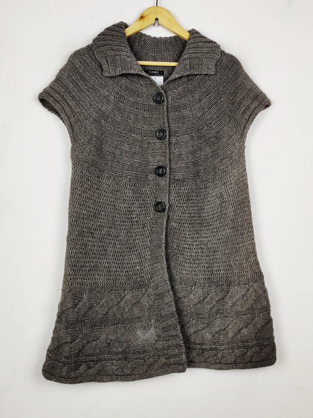 Buy online pre-used pre-loved 100% authentic & Original branded Dunnes Stores (LC-7506) available in Pakistan. Top international brands avilable.