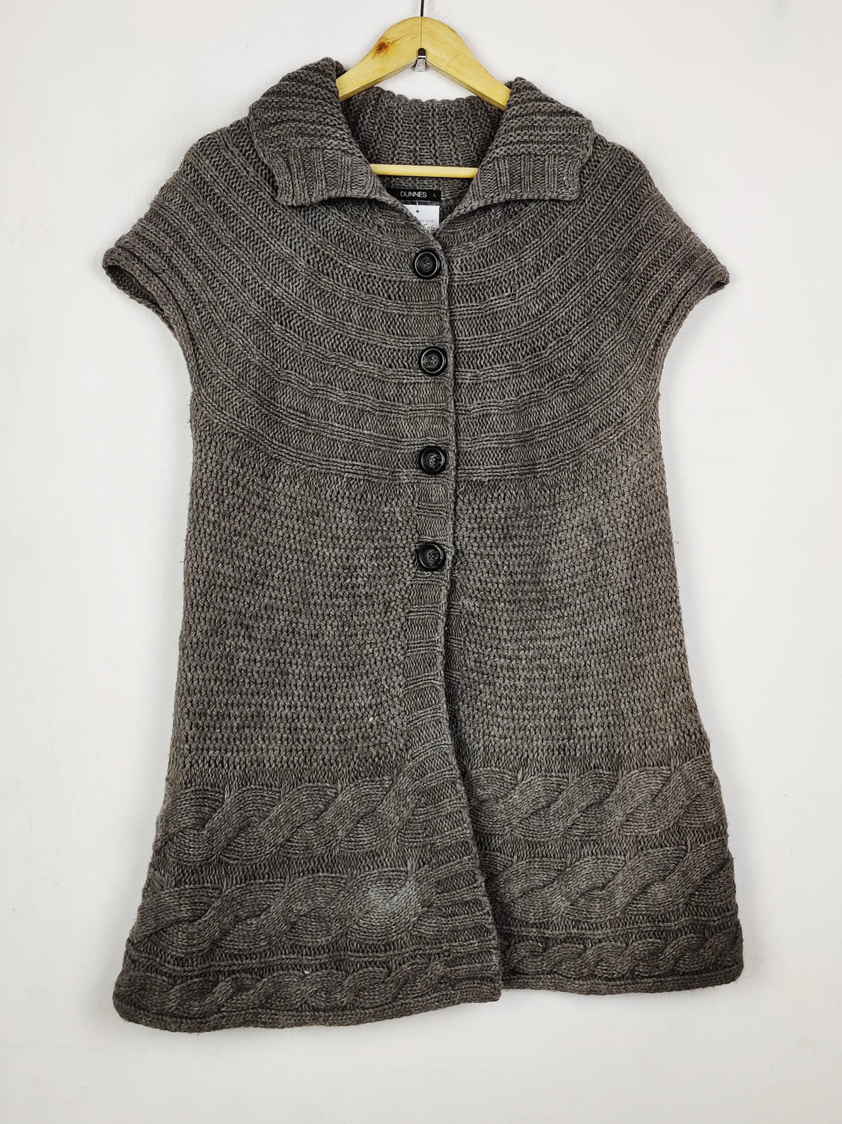 Buy online pre-used pre-loved 100% authentic & Original branded Dunnes Stores (LC-7506) available in Pakistan. Top international brands avilable.