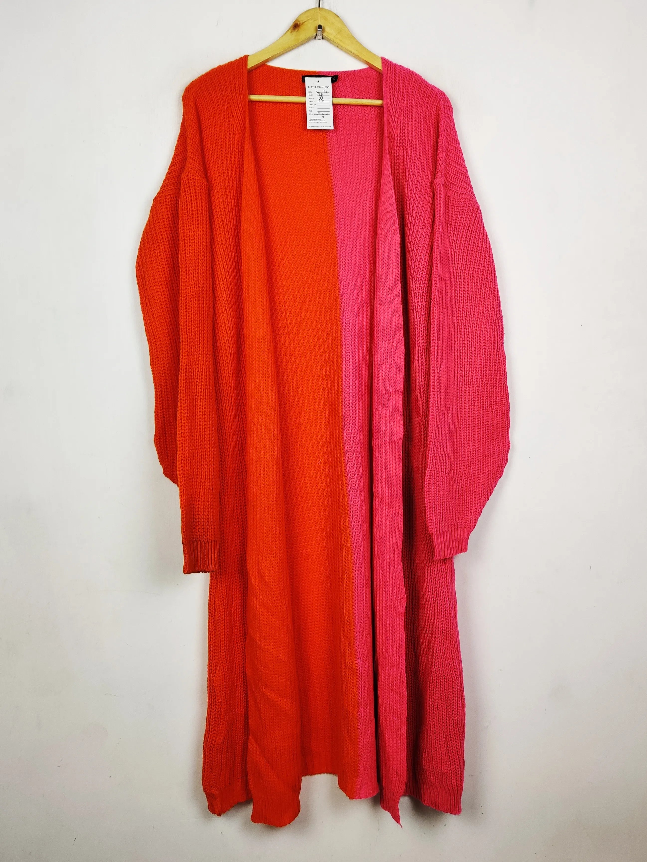Buy online pre-used pre-loved 100% authentic & Original branded I Saw It First (LC-7571) available in Pakistan. Top international brands avilable.