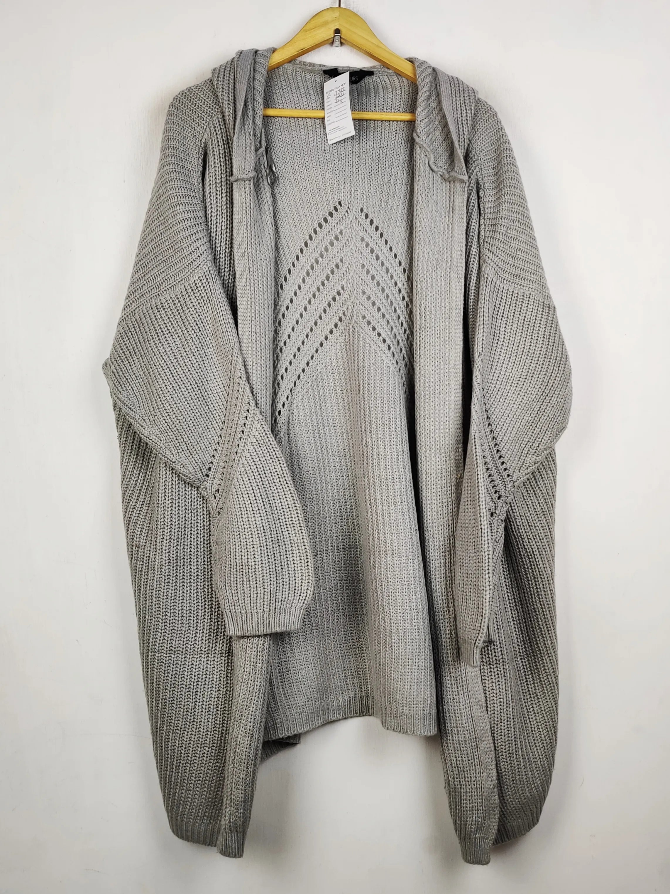 Buy online pre-used pre-loved 100% authentic & Original branded Yours (LC-7583) available in Pakistan. Top international brands avilable.