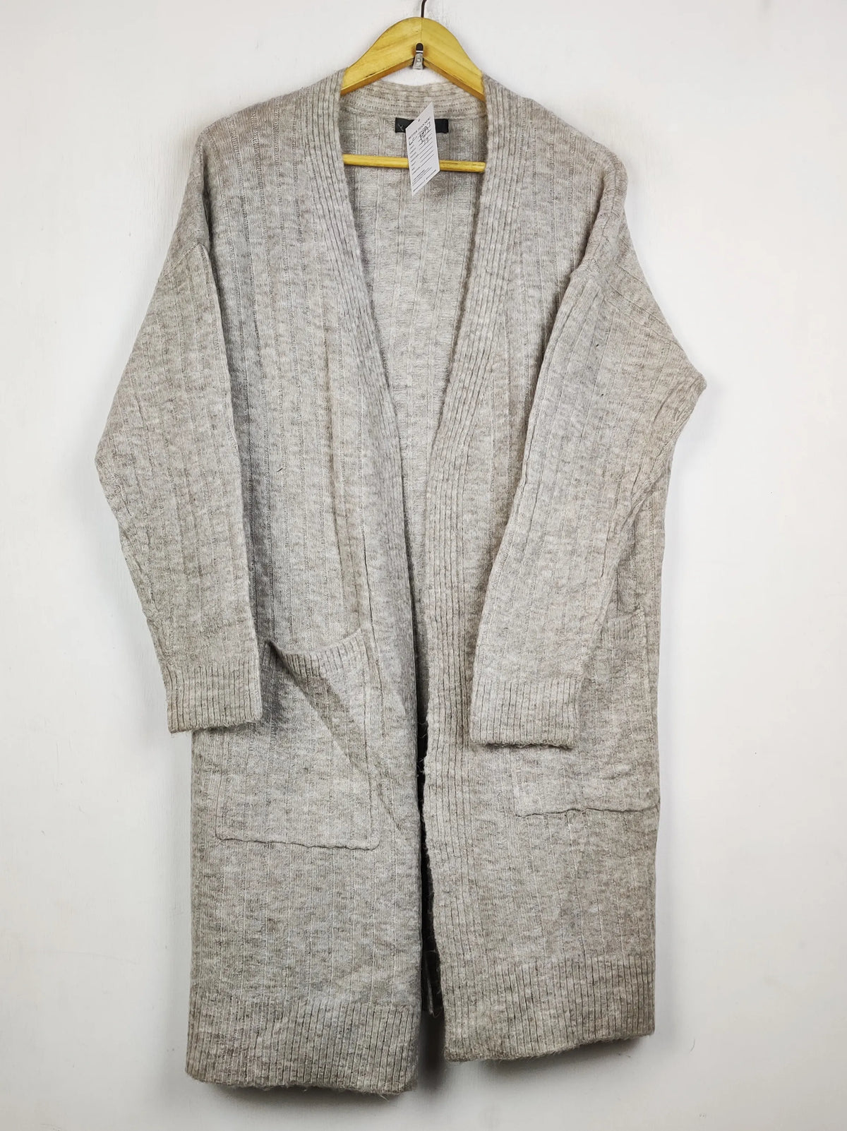 Buy online pre-used pre-loved 100% authentic & Original branded Primark (LC-7587) available in Pakistan. Top international brands avilable.