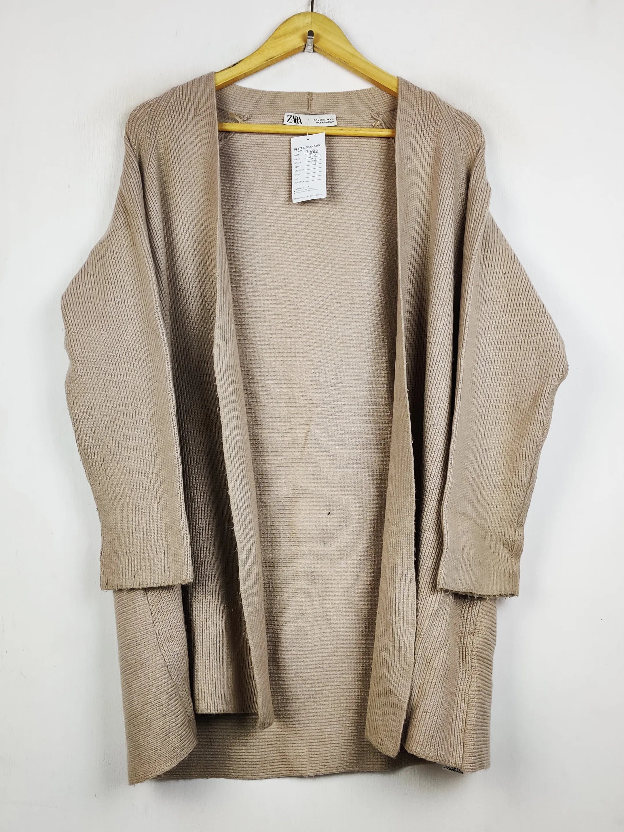 Buy online pre-used pre-loved 100% authentic & Original branded Zara (LC-7588) available in Pakistan. Top international brands avilable.