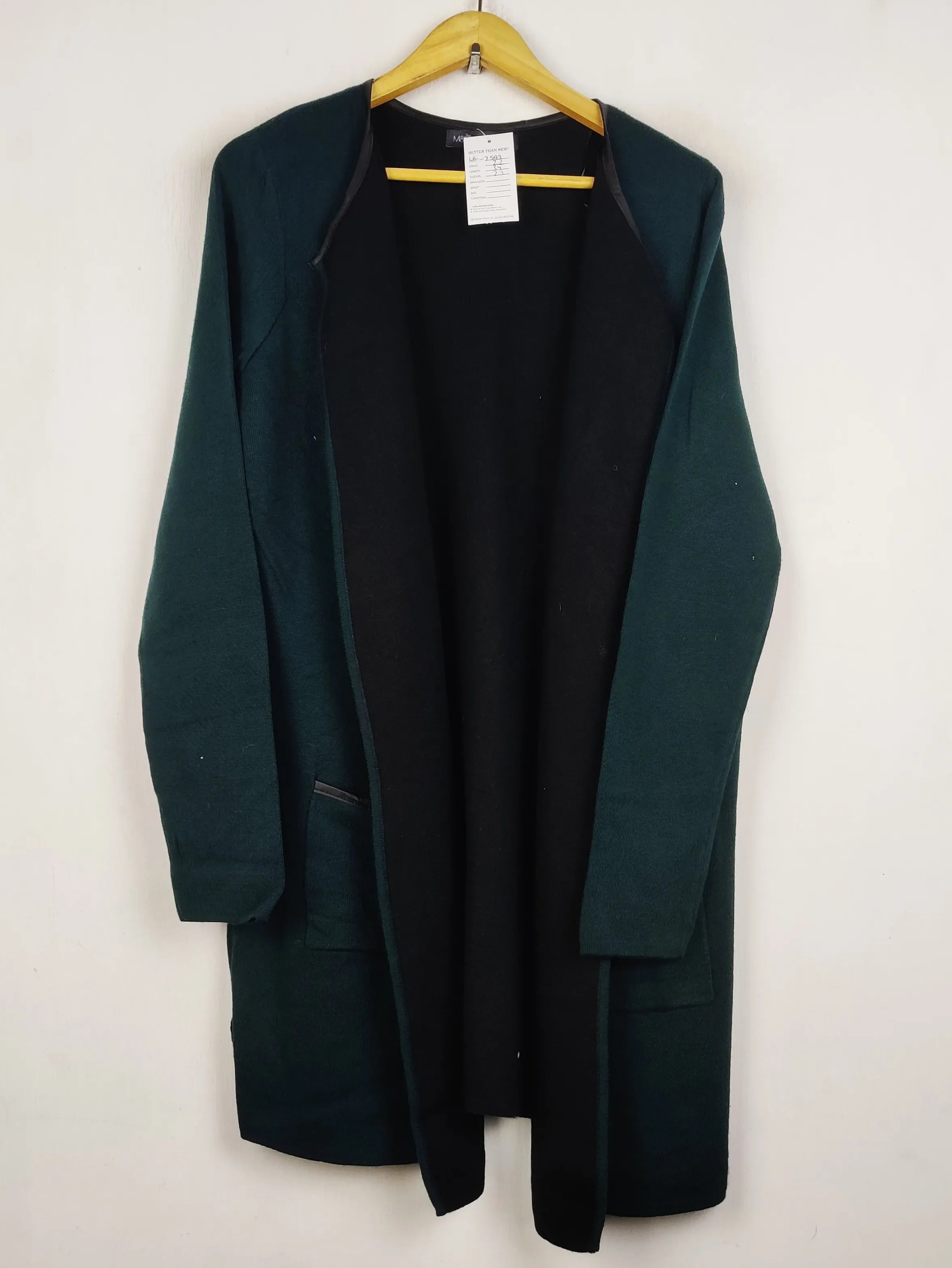 Buy online pre-used pre-loved 100% authentic & Original branded Marks & Spencer (LC-7593) available in Pakistan. Top international brands avilable.