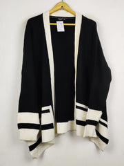 Buy online pre-used pre-loved 100% authentic & Original branded Shein (LC-7596) available in Pakistan. Top international brands avilable.