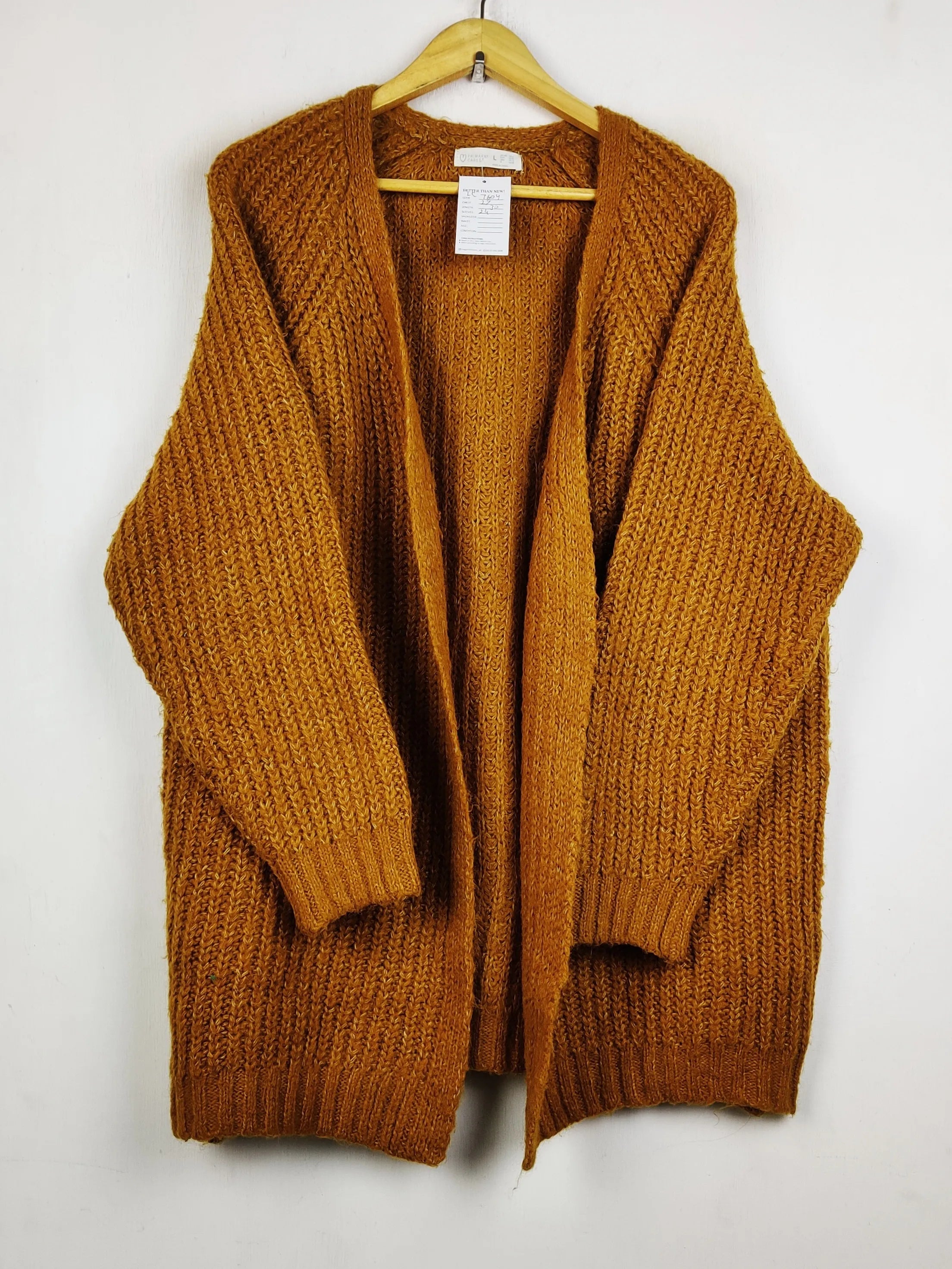 Buy online pre-used pre-loved 100% authentic & Original branded Primark (LC-7604) available in Pakistan. Top international brands avilable.