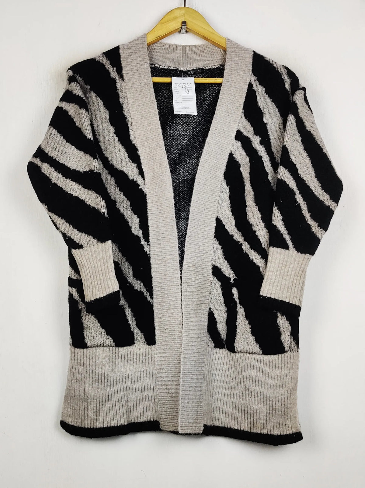 Buy online pre-used pre-loved 100% authentic & Original branded Dunnes Stores (LC-7606) available in Pakistan. Top international brands avilable.