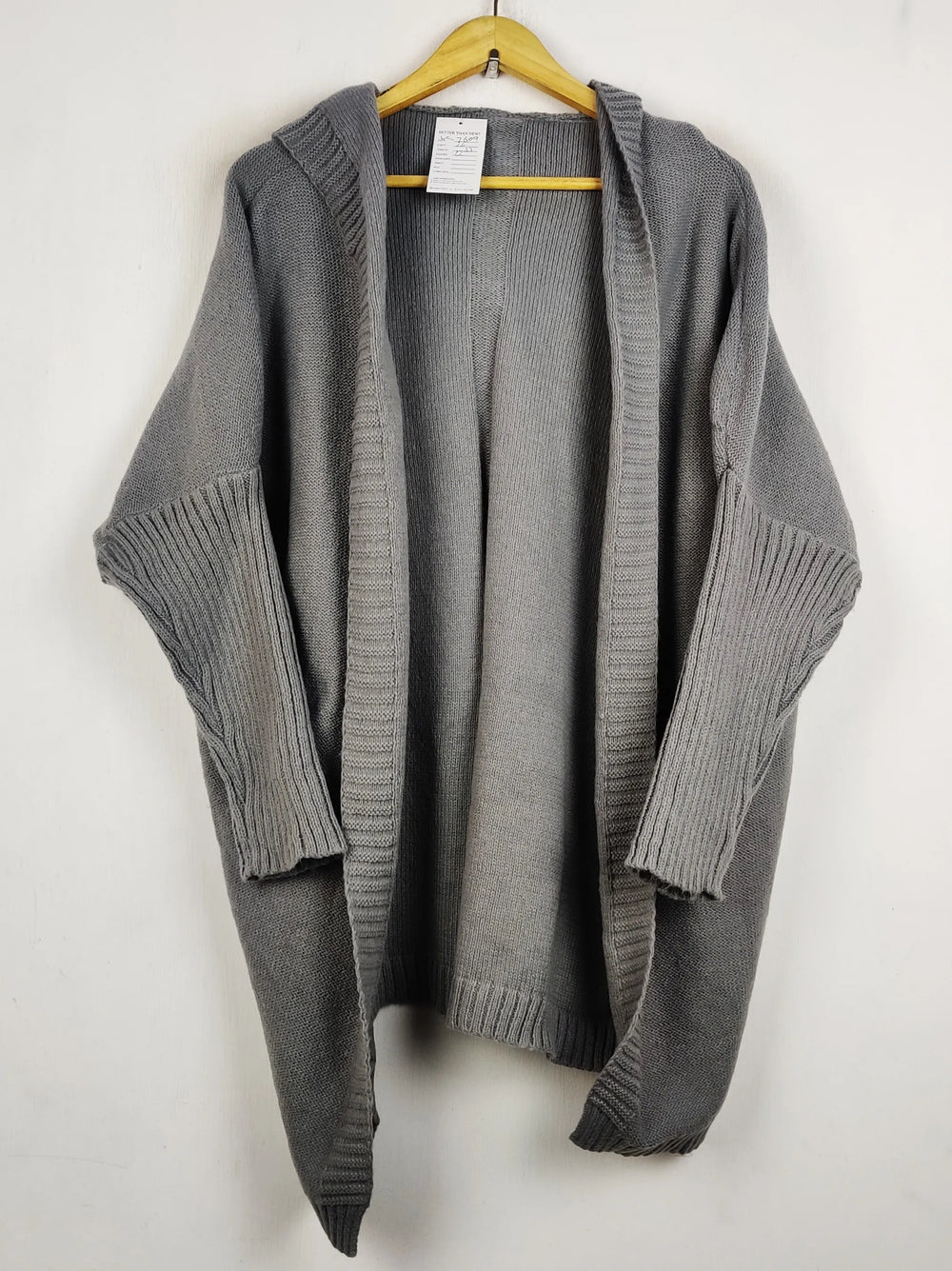 Buy online pre-used pre-loved 100% authentic & Original branded Unknown Brand (LC-7609) available in Pakistan. Top international brands avilable.