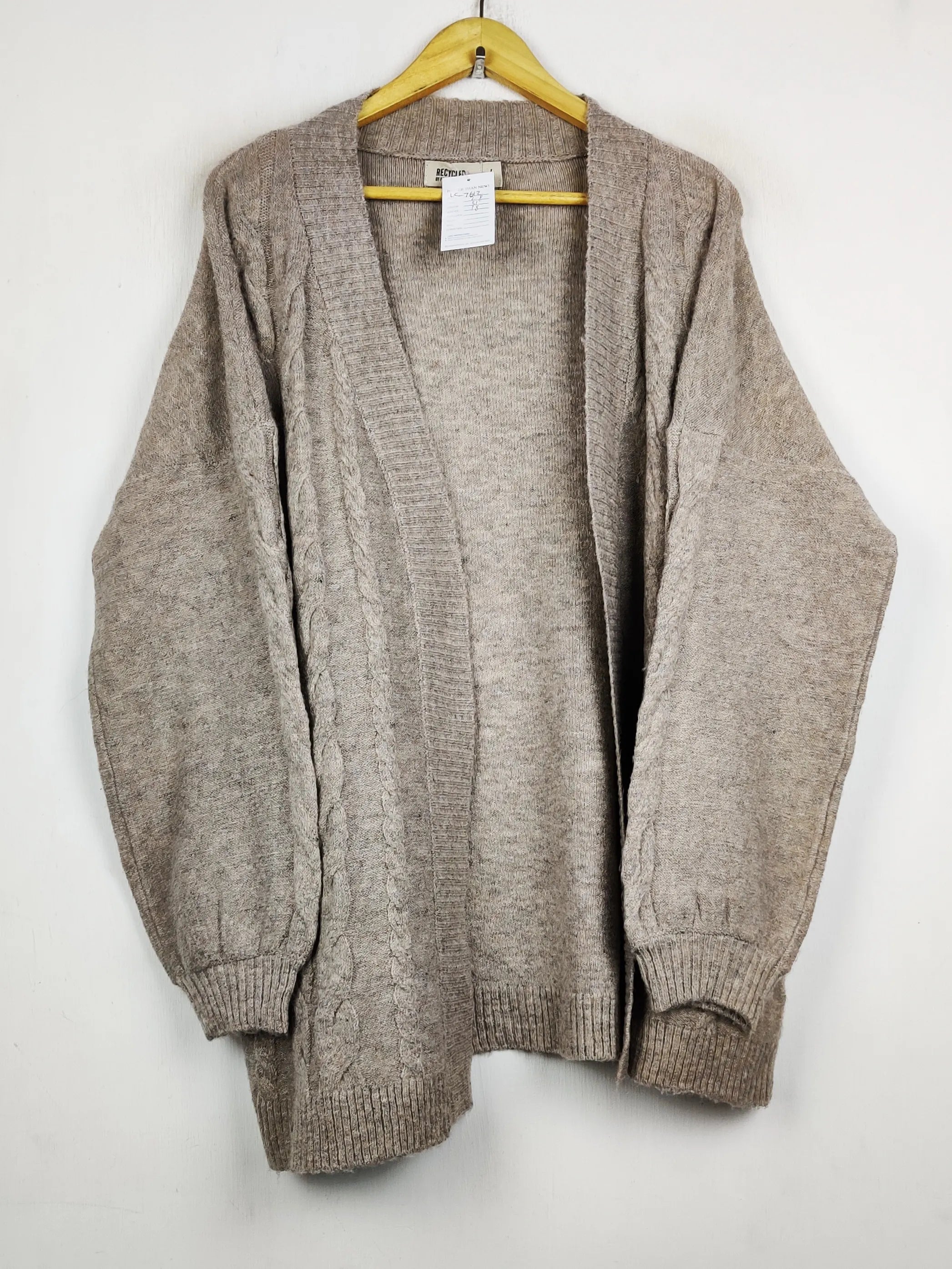 Buy online pre-used pre-loved 100% authentic & Original branded Recycled (LC-7612) available in Pakistan. Top international brands avilable.