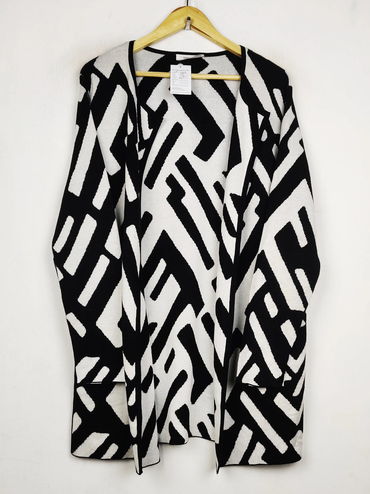 Buy online pre-used pre-loved 100% authentic & Original branded Gerry Weber (LC-7614) available in Pakistan. Top international brands avilable.