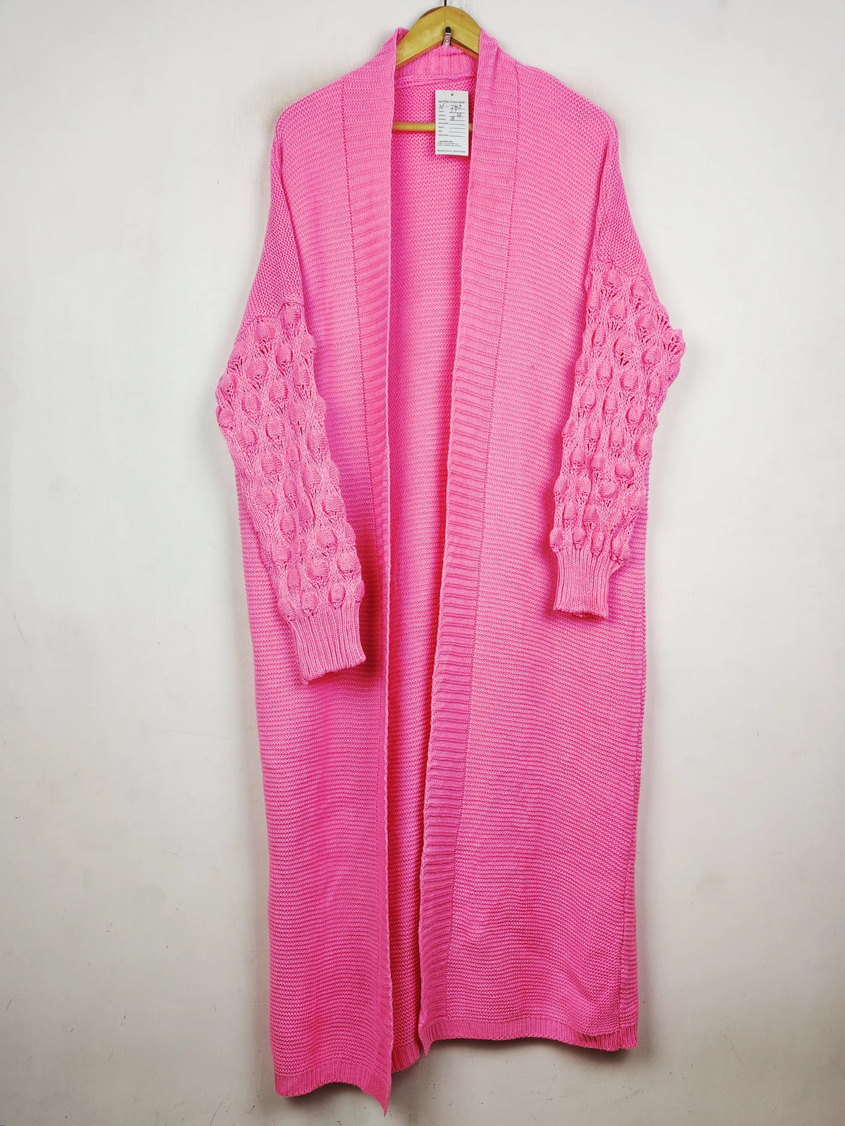 Buy online pre-used pre-loved 100% authentic & Original branded Unknown Brand (LC-7615) available in Pakistan. Top international brands avilable.