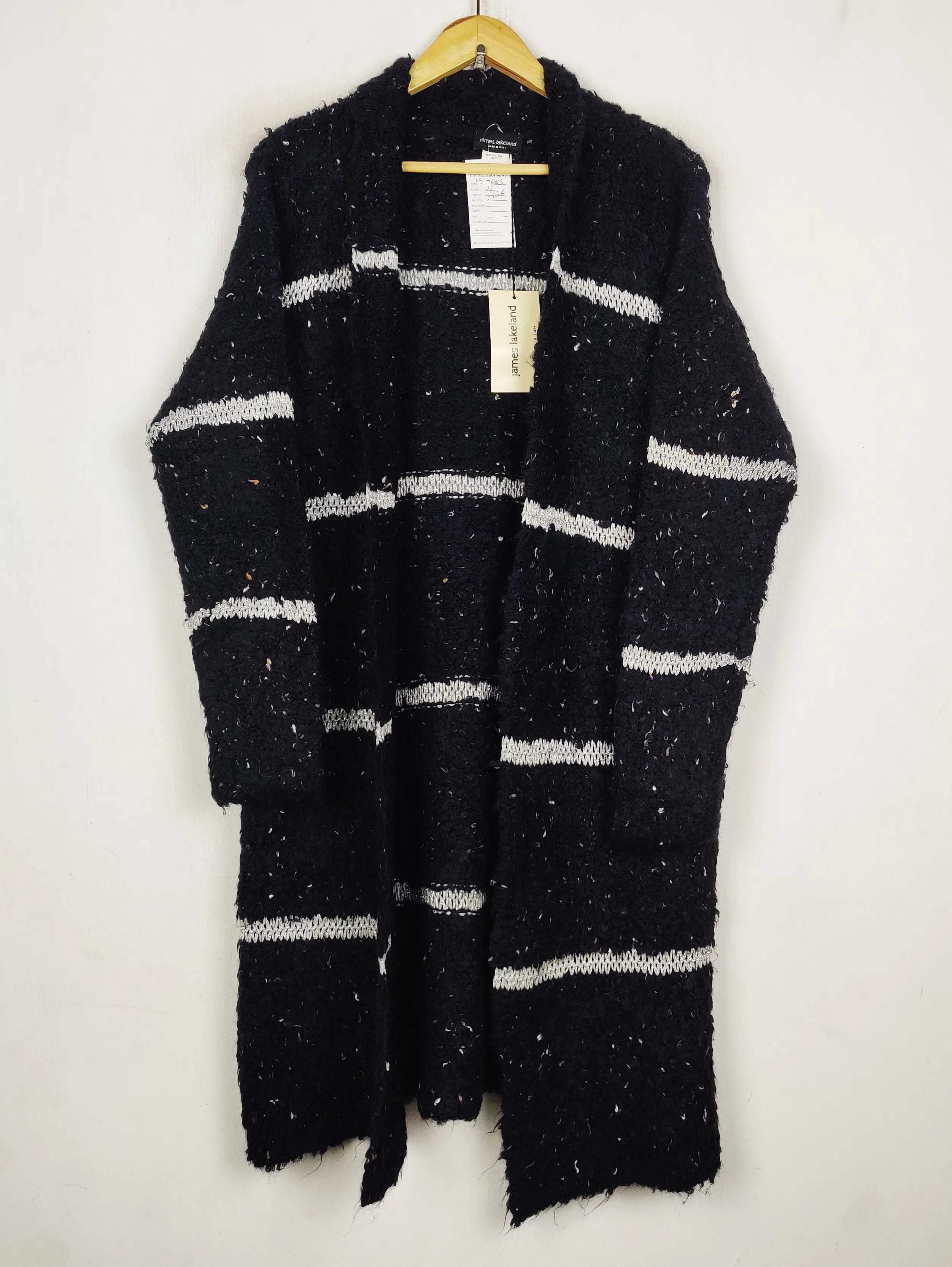 Buy online pre-used pre-loved 100% authentic & Original branded James Lakeland (LC-7633) available in Pakistan. Top international brands avilable.