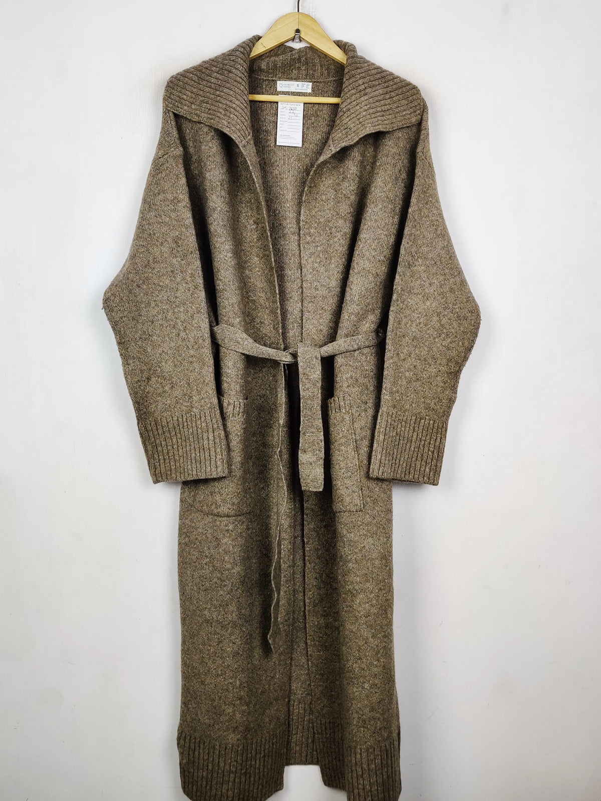 Buy online pre-used pre-loved 100% authentic & Original branded Primark (LC-7653) available in Pakistan. Top international brands avilable.