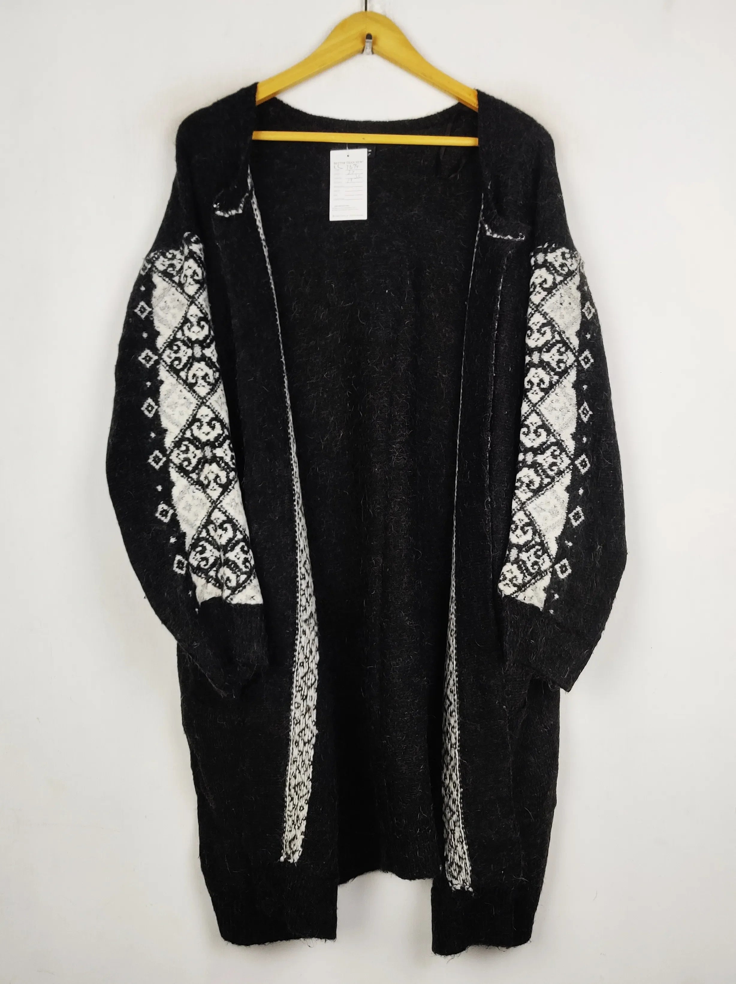 Buy online pre-used pre-loved 100% authentic & Original branded Atmosphere (LC-7674) available in Pakistan. Top international brands avilable.