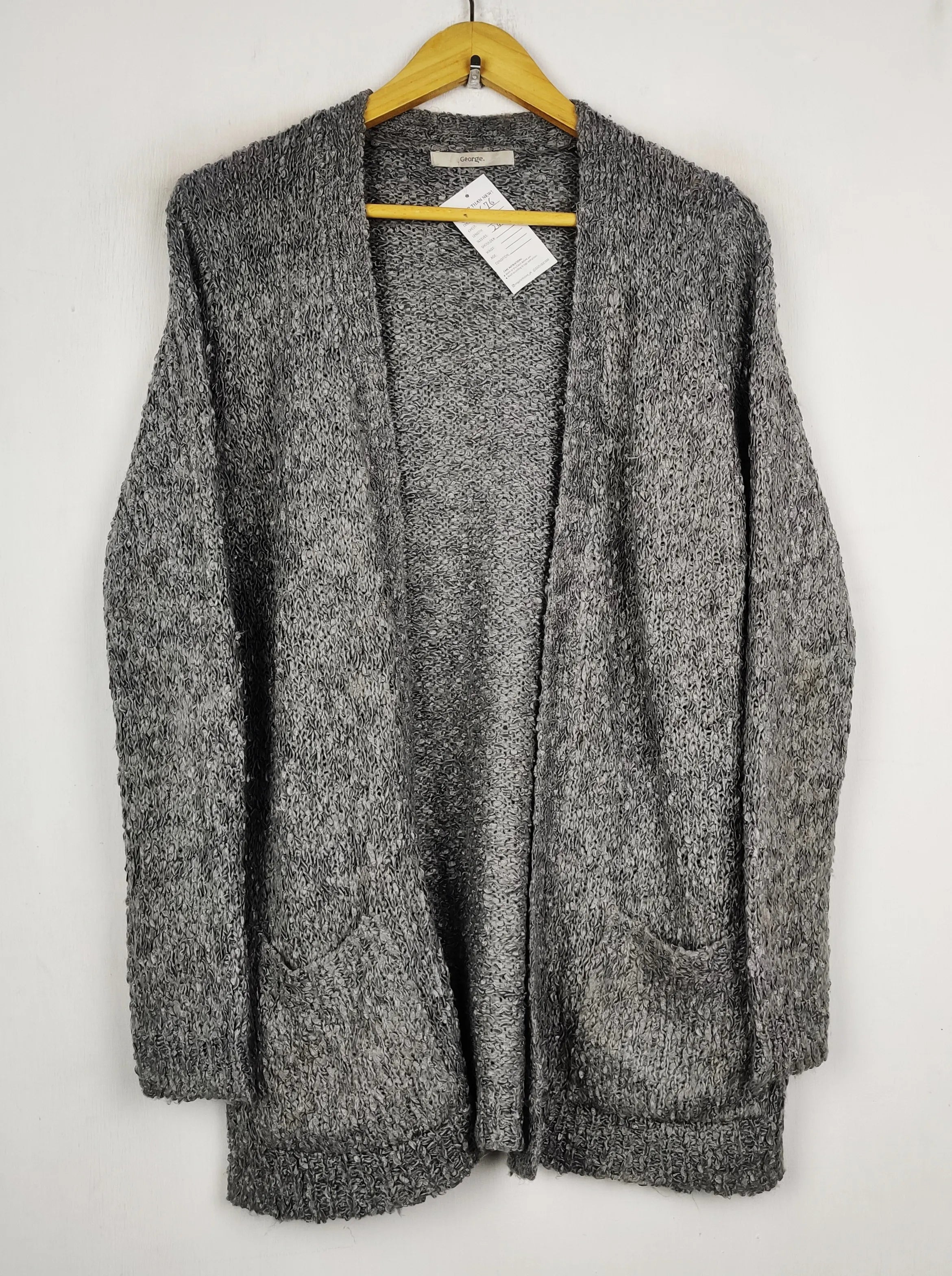 Buy online pre-used pre-loved 100% authentic & Original branded George (LC-7676) available in Pakistan. Top international brands avilable.