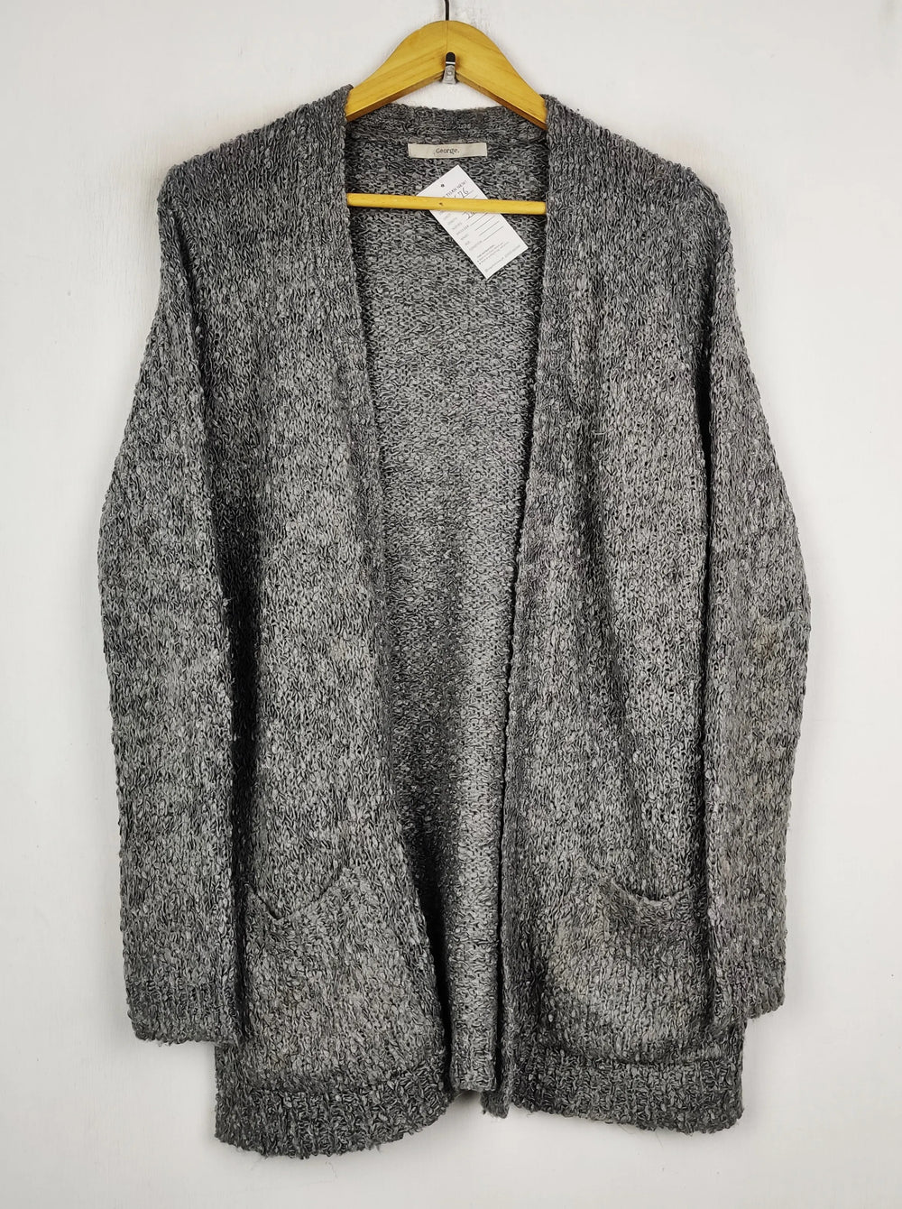 Buy online pre-used pre-loved 100% authentic & Original branded George (LC-7676) available in Pakistan. Top international brands avilable.