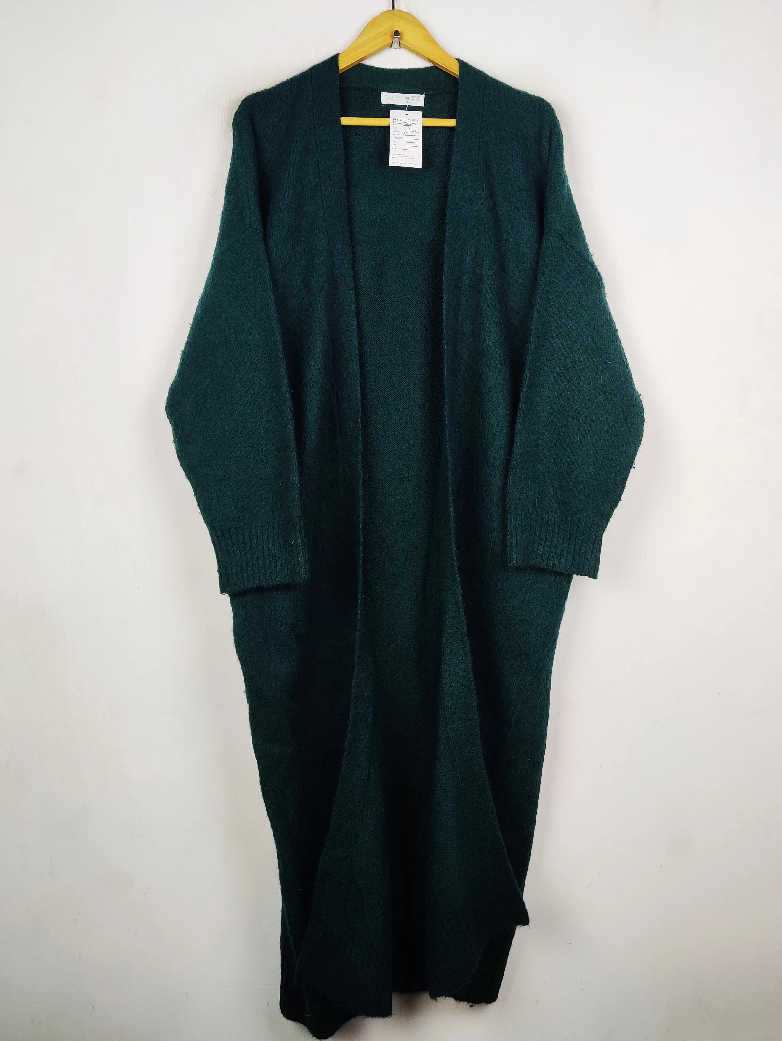 Buy online pre-used pre-loved 100% authentic & Original branded Primark (LC-7680) available in Pakistan. Top international brands avilable.
