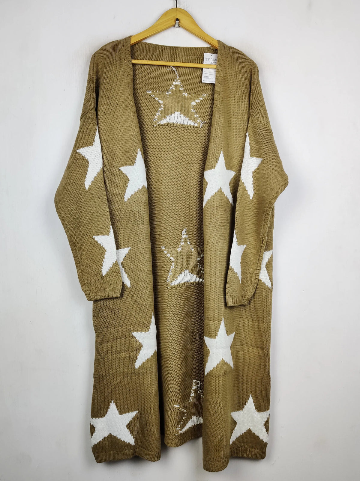 Buy online pre-used pre-loved 100% authentic & Original branded Unknown Brand (LC-7699) available in Pakistan. Top international brands avilable.