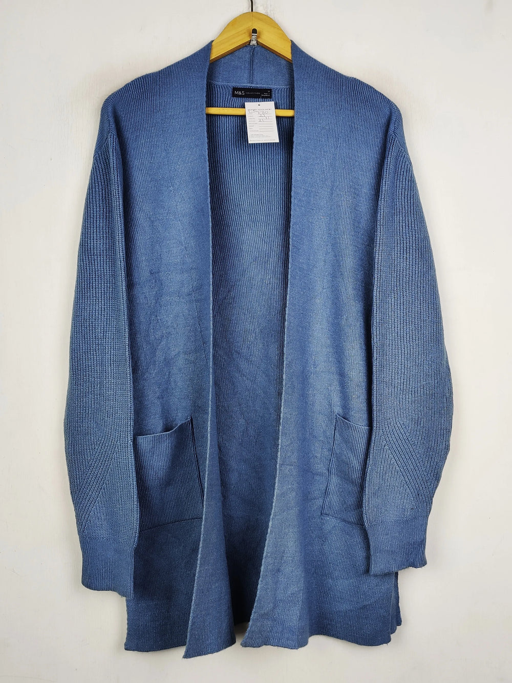 Buy online pre-used pre-loved 100% authentic & Original branded Marks & Spencer (LC-7710) available in Pakistan. Top international brands avilable.