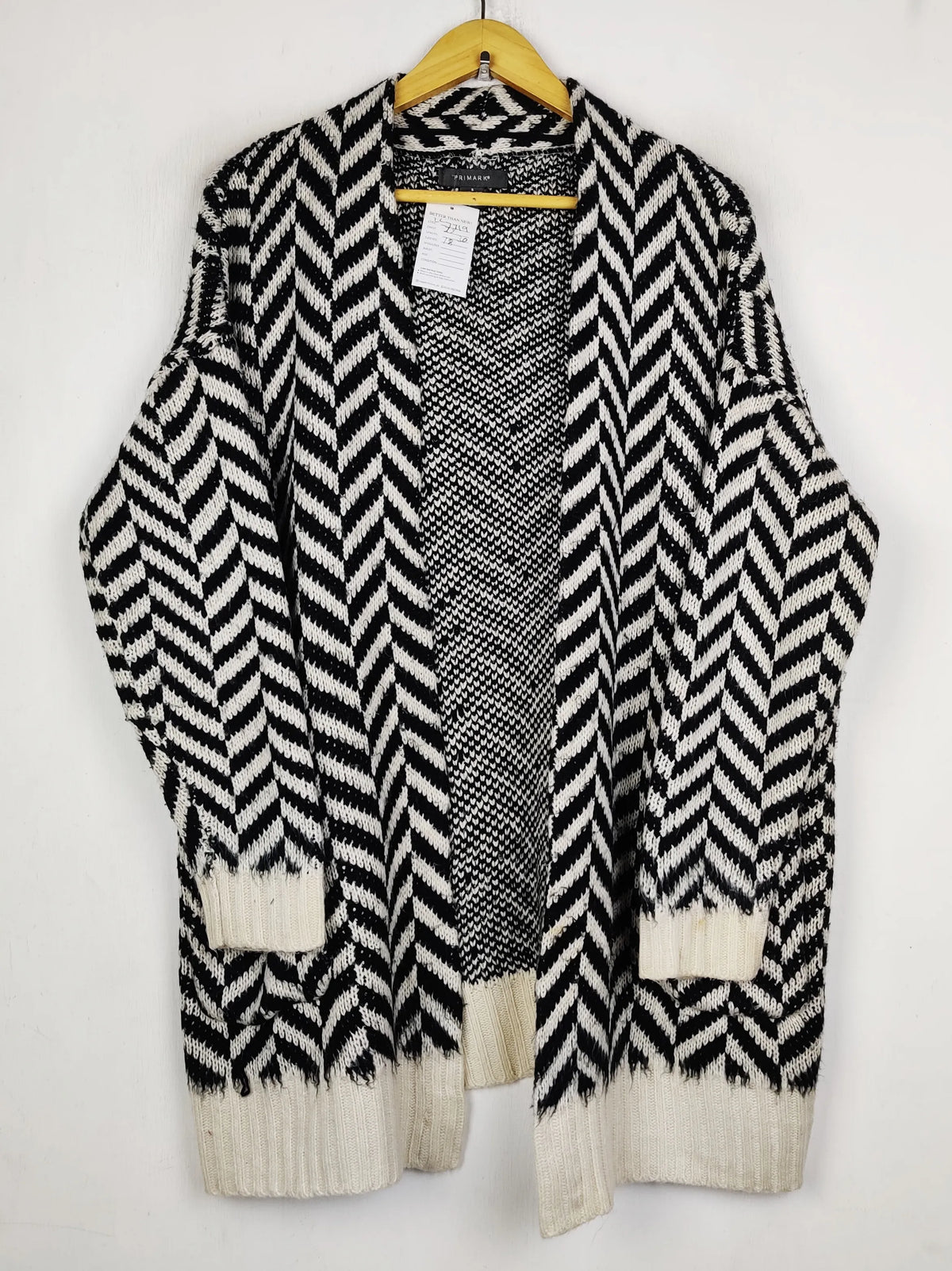 Buy online pre-used pre-loved 100% authentic & Original branded Primark (LC-7719) available in Pakistan. Top international brands avilable.