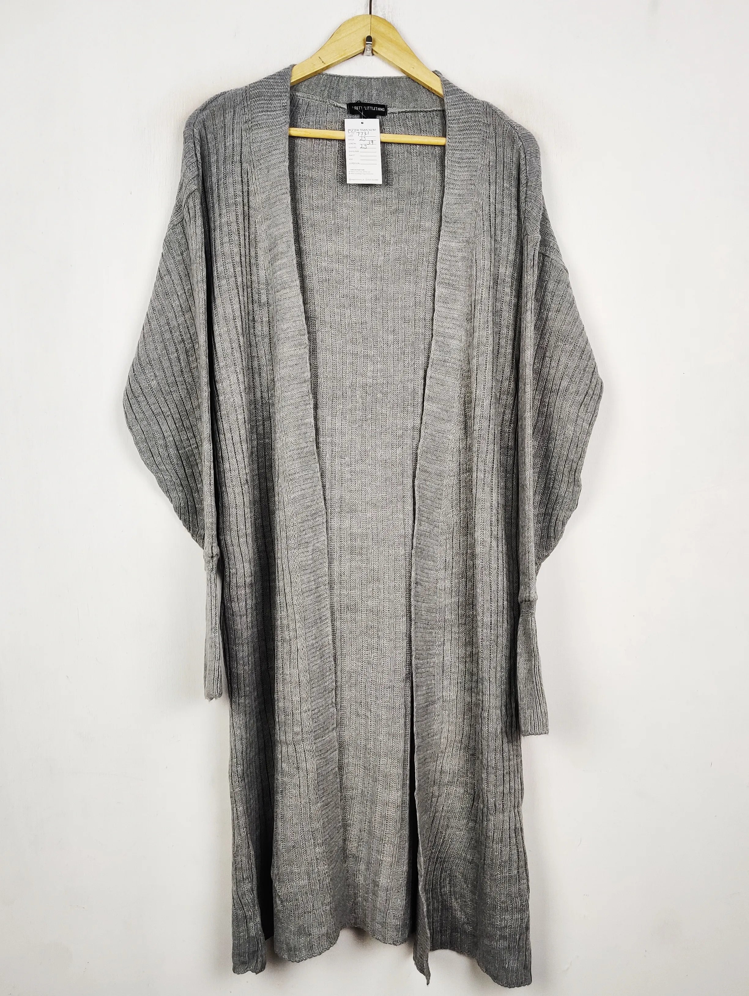 Buy online pre-used pre-loved 100% authentic & Original branded Prettylittlething (LC-7731) available in Pakistan. Top international brands avilable.