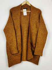Buy online pre-used pre-loved 100% authentic & Original branded Primark (LC-7734) available in Pakistan. Top international brands avilable.