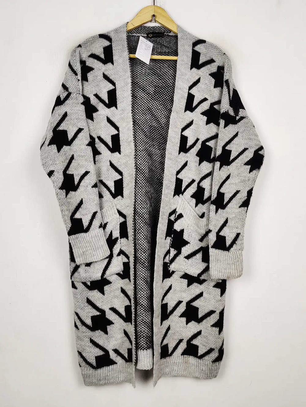 Buy online pre-used pre-loved 100% authentic & Original branded I Saw It First (LC-7739) available in Pakistan. Top international brands avilable.