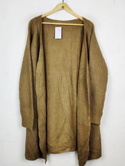 Buy online pre-used pre-loved 100% authentic & Original branded Unknown Brand (LC-7743) available in Pakistan. Top international brands avilable.