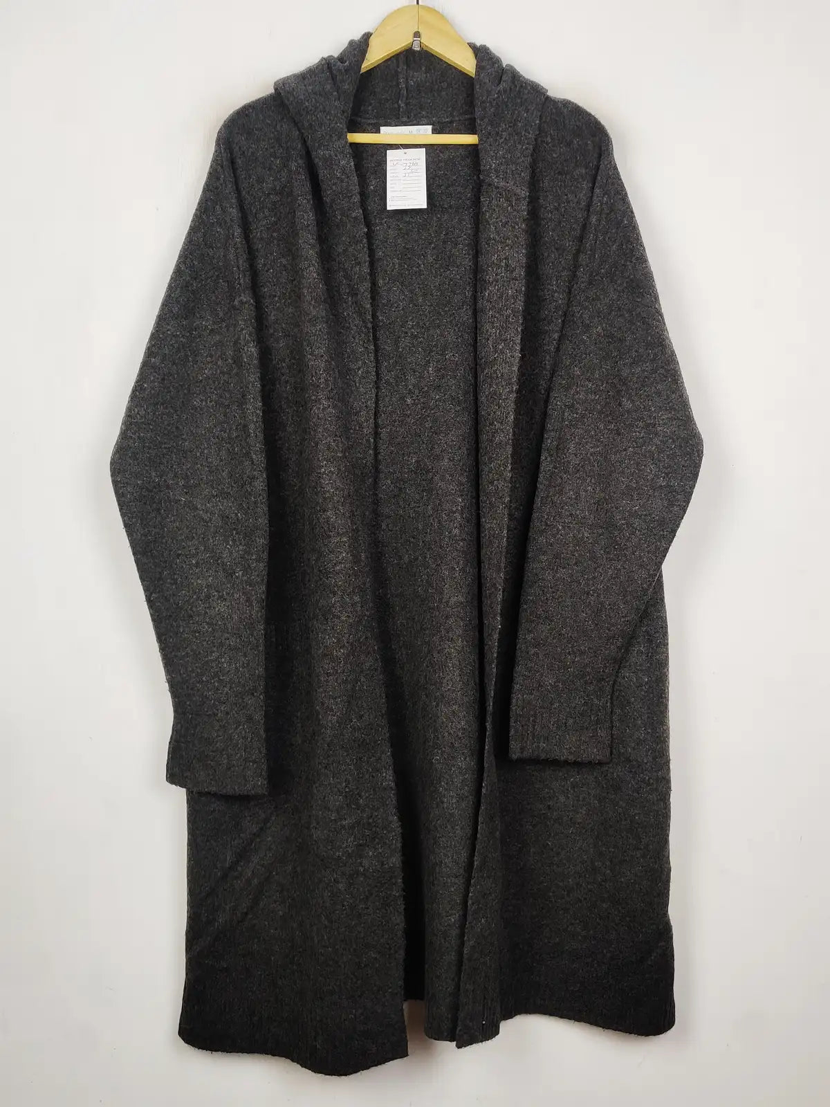 Buy online pre-used pre-loved 100% authentic & Original branded Primark (LC-7764) available in Pakistan. Top international brands avilable.
