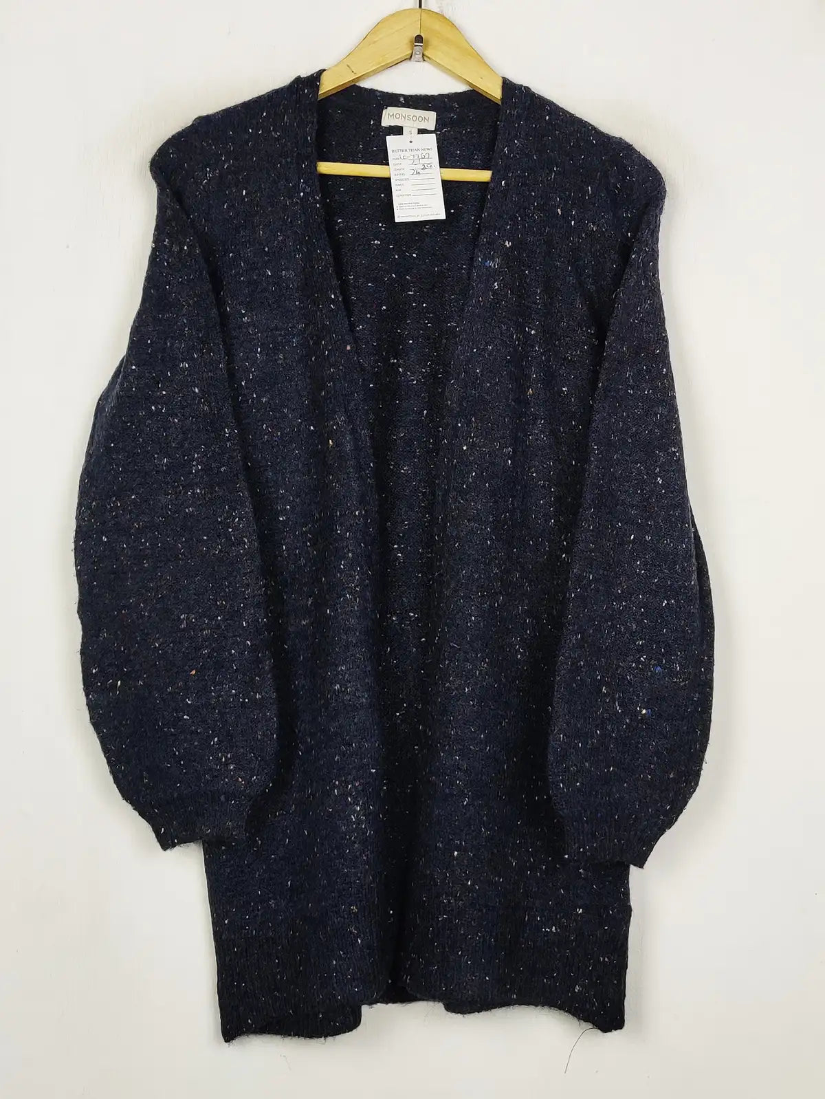 Buy online pre-used pre-loved 100% authentic & Original branded Monsoon (LC-7767) available in Pakistan. Top international brands avilable.