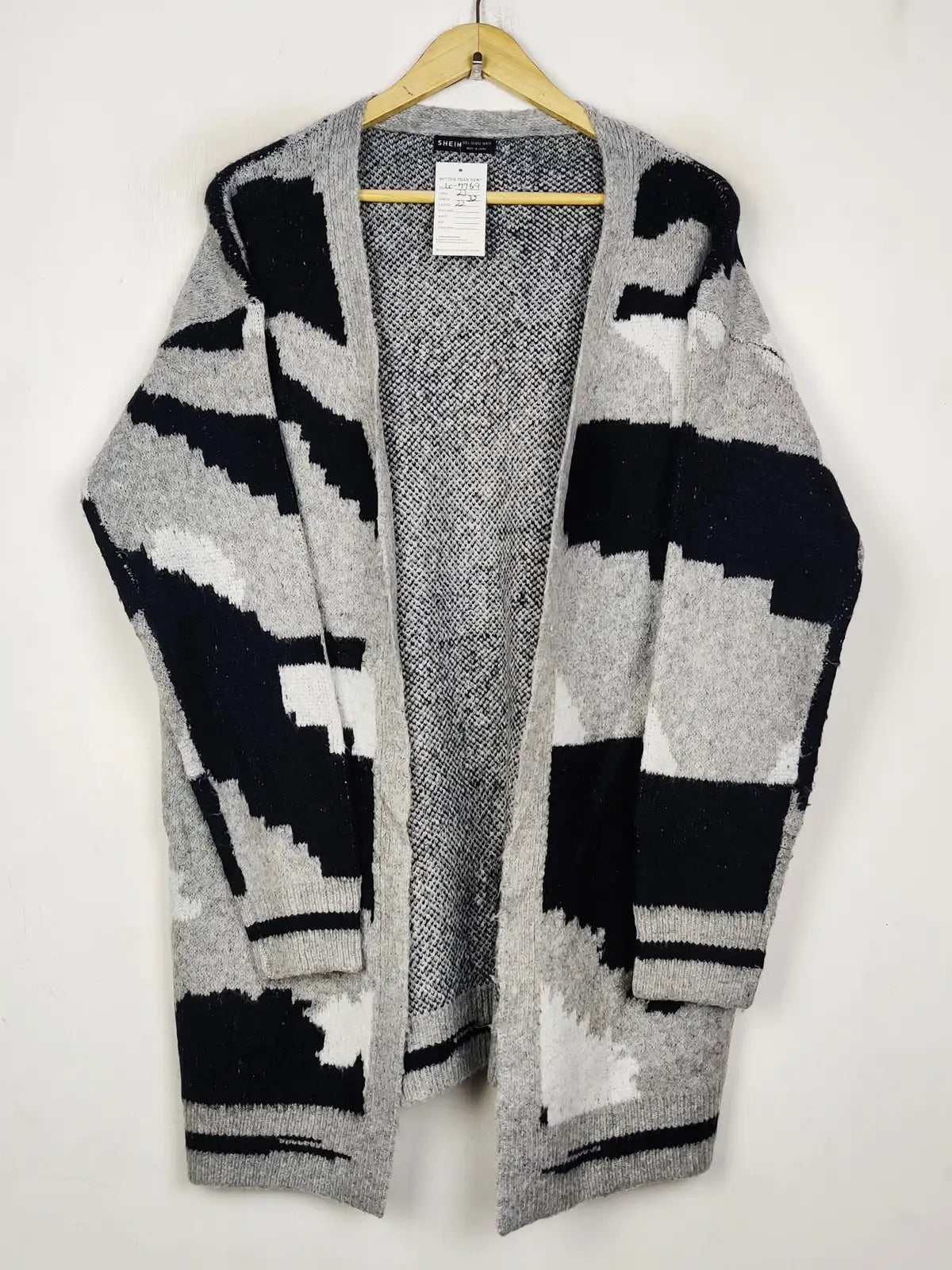 Buy online pre-used pre-loved 100% authentic & Original branded Shein (LC-7769) available in Pakistan. Top international brands avilable.