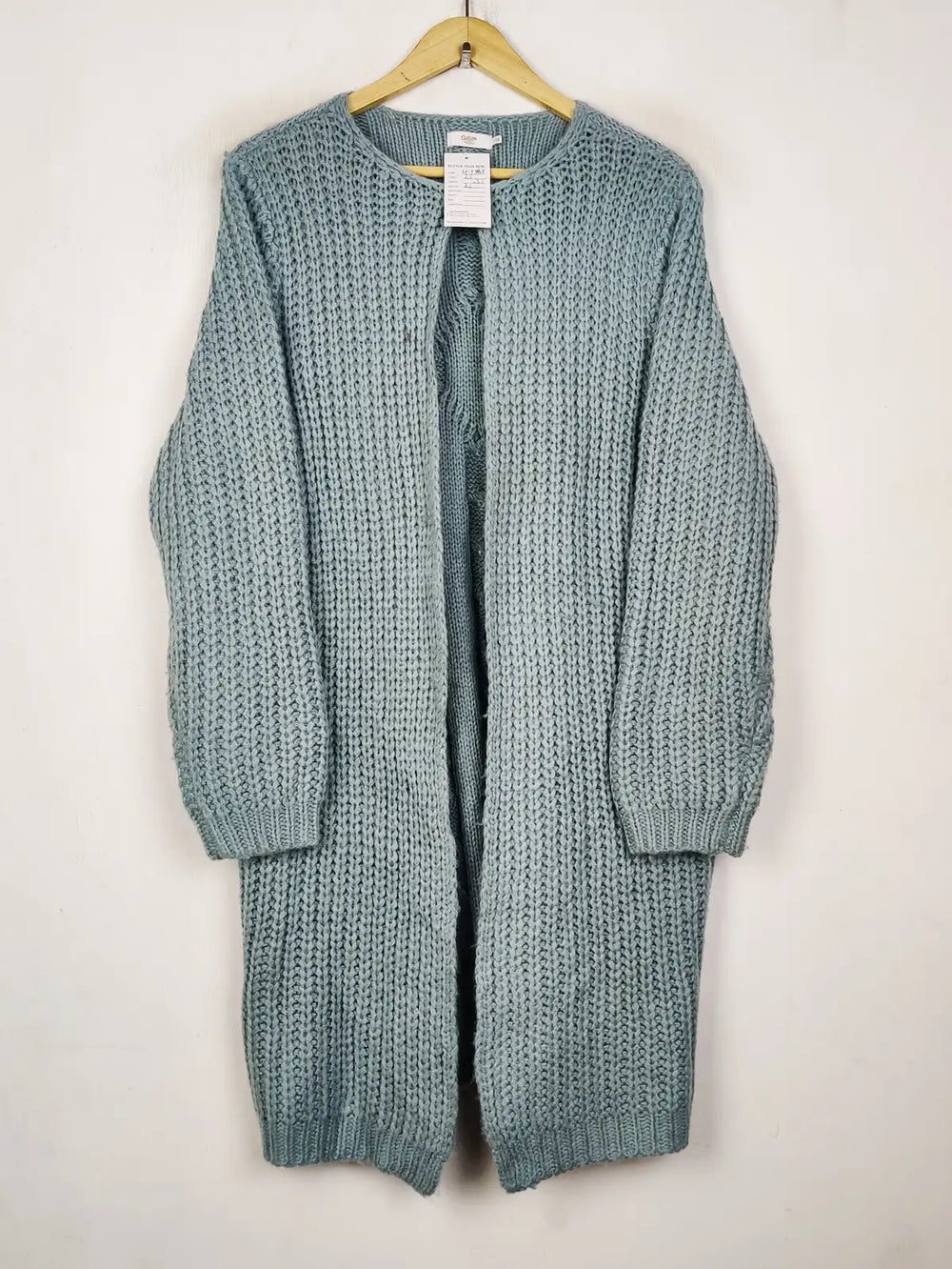Buy online pre-used pre-loved 100% authentic & Original branded Cotton Trader (LC-7782) available in Pakistan. Top international brands avilable.