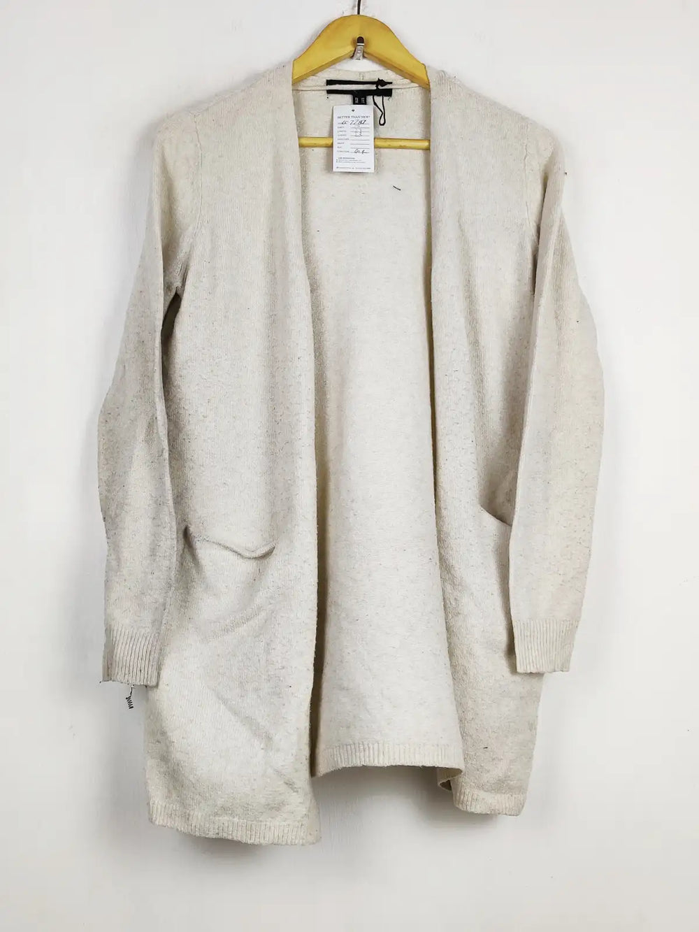 Buy online pre-used pre-loved 100% authentic & Original branded Vero Moda (LC-7787) available in Pakistan. Top international brands avilable.