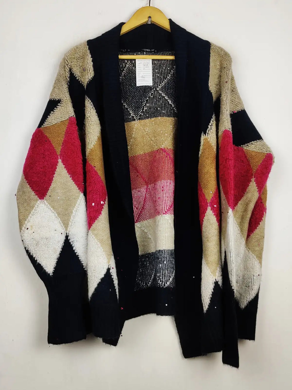 Buy online pre-used pre-loved 100% authentic & Original branded Lophie (LC-7792) available in Pakistan. Top international brands avilable.
