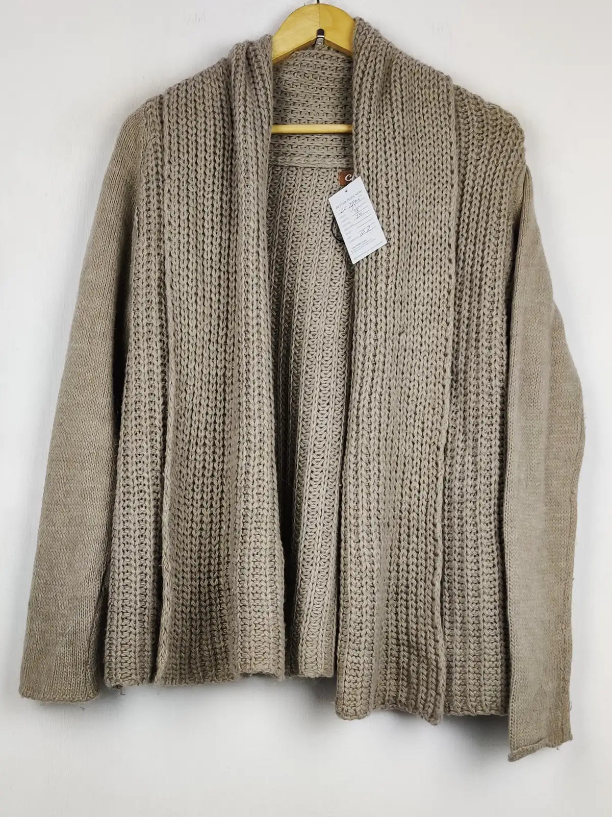 Buy online pre-used pre-loved 100% authentic & Original branded Cloe (LC-7805) available in Pakistan. Top international brands avilable.