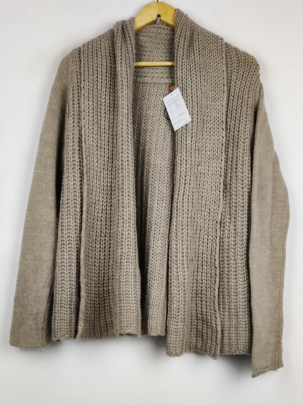 Buy online pre-used pre-loved 100% authentic & Original branded Cloe (LC-7805) available in Pakistan. Top international brands avilable.