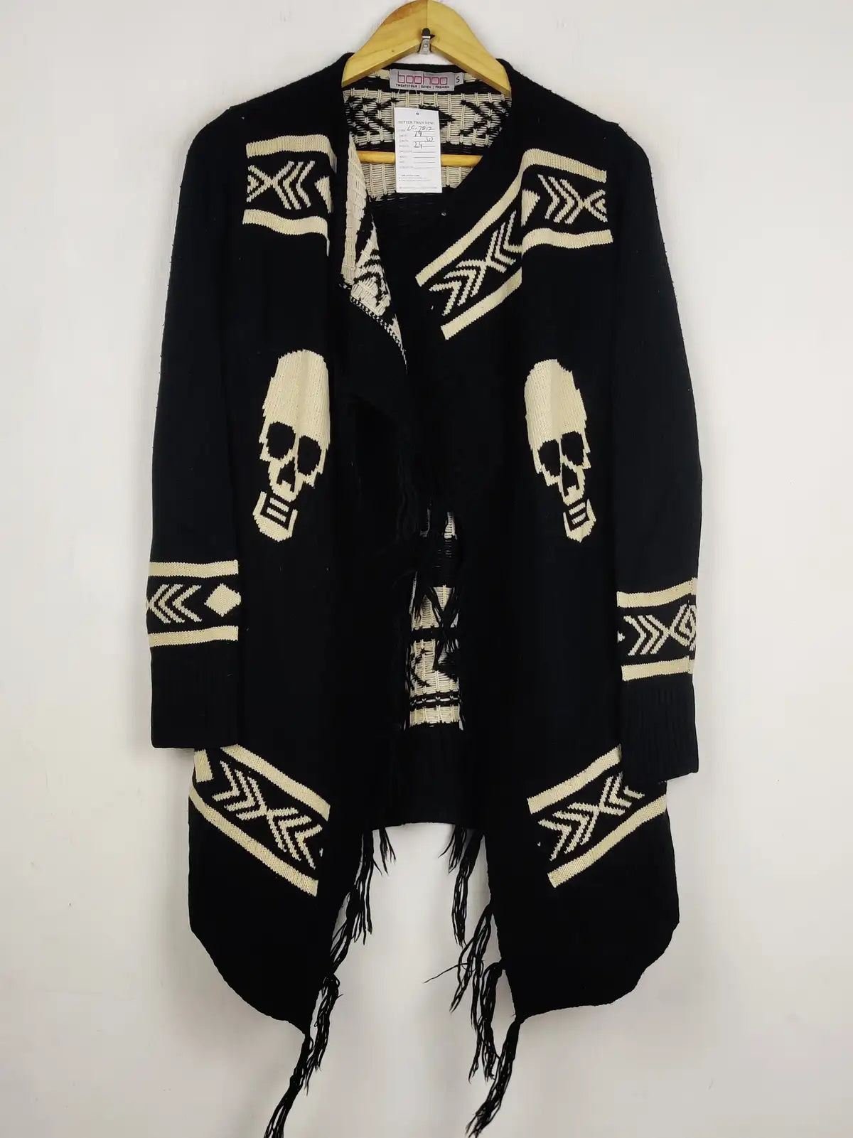 Buy online pre-used pre-loved 100% authentic & Original branded Boohoo (LC-7812) available in Pakistan. Top international brands avilable.