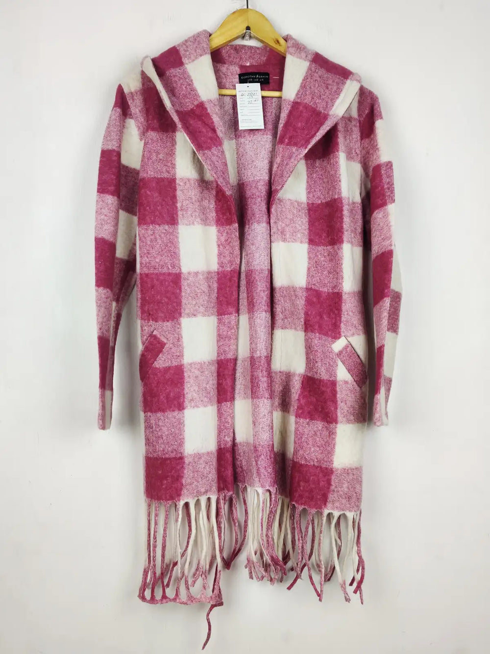 Buy online pre-used pre-loved 100% authentic & Original branded Dorothy Perkins (LC-7841) available in Pakistan. Top international brands avilable.