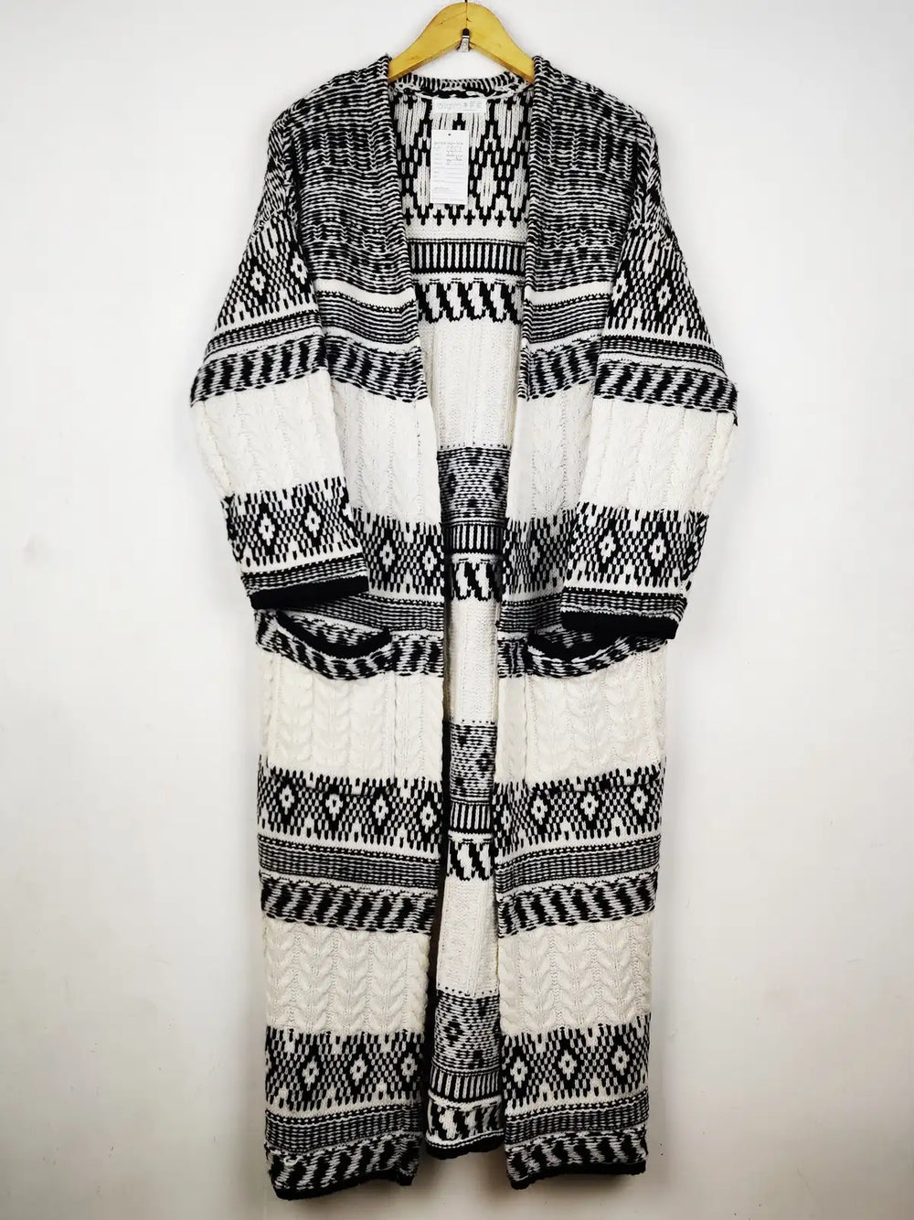 Buy online pre-used pre-loved 100% authentic & Original branded Primark (LC-7853) available in Pakistan. Top international brands avilable.