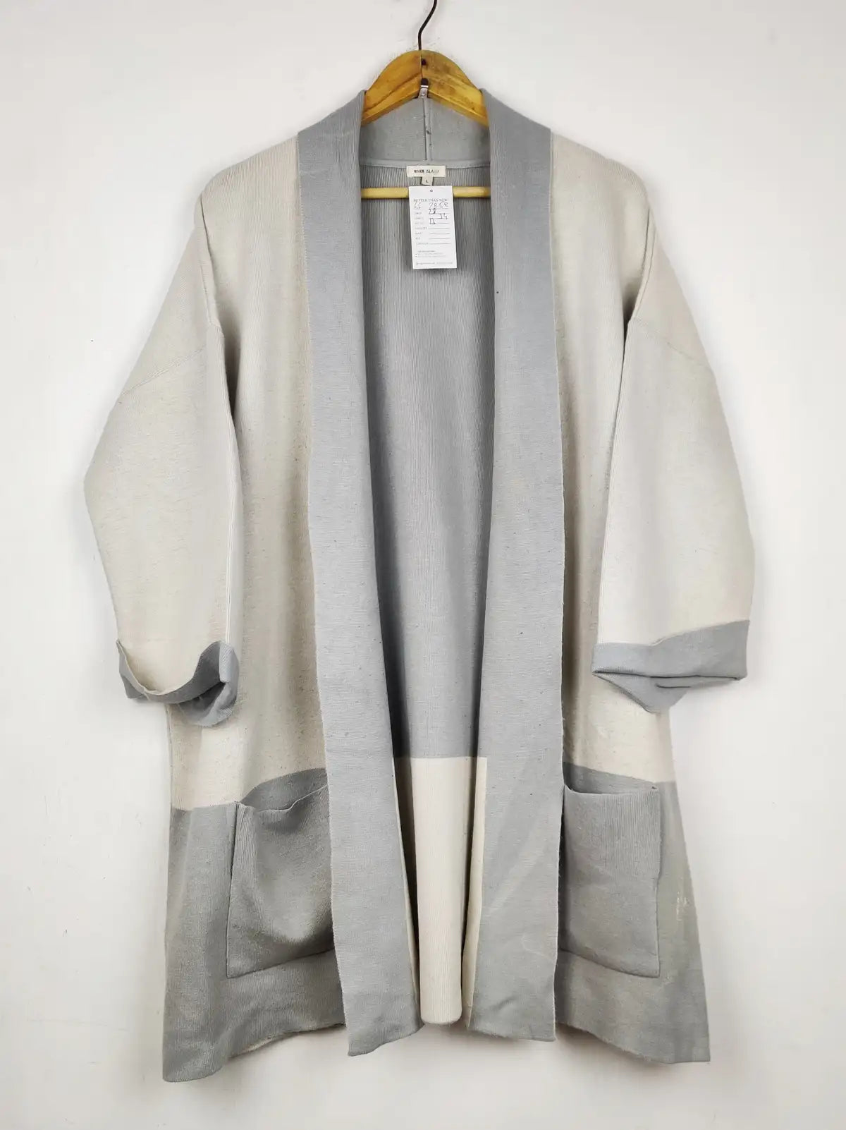 Buy online pre-used pre-loved 100% authentic & Original branded River Island (LC-7858) available in Pakistan. Top international brands avilable.